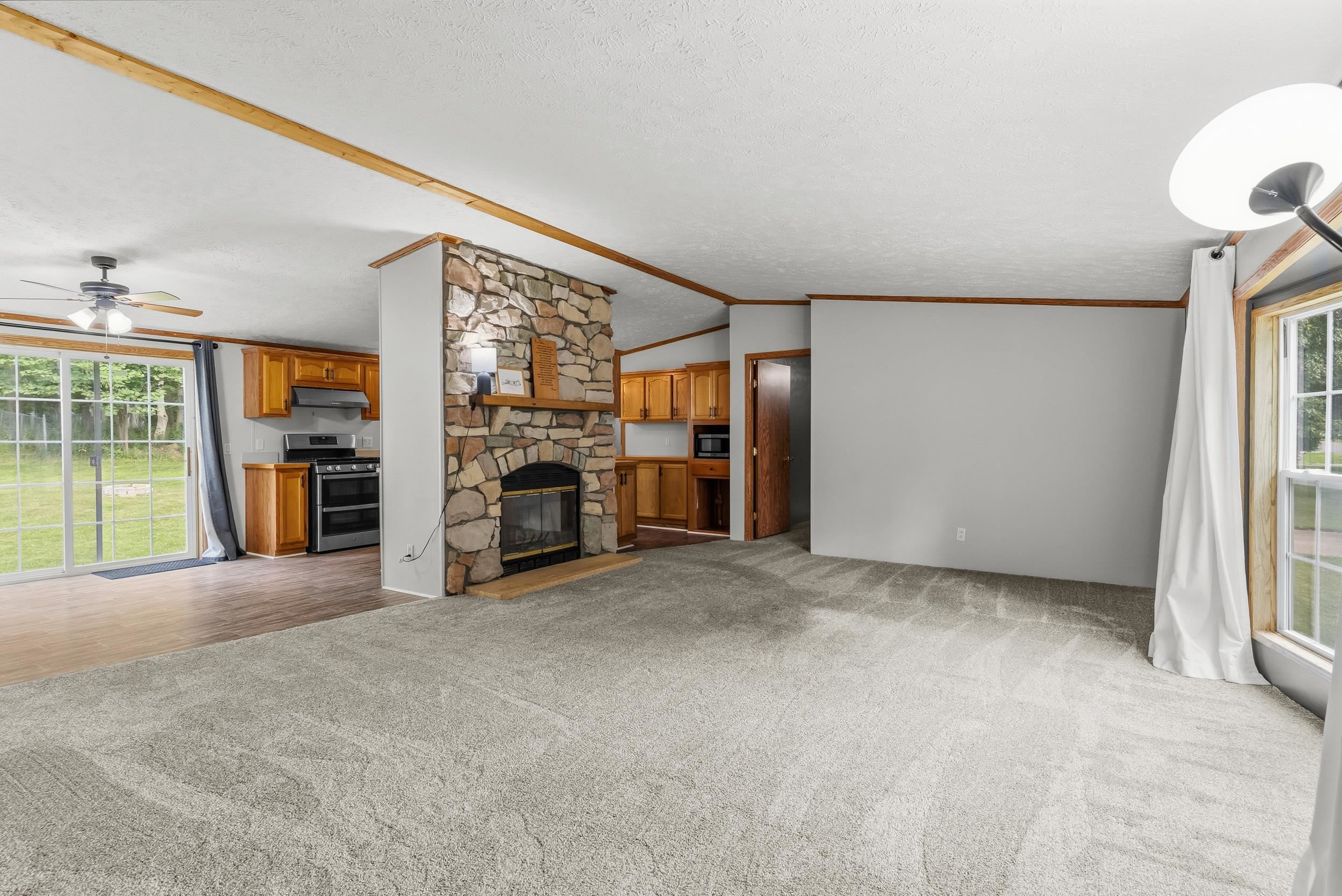 880 N East Street, Fenton, MI 48430 — Photo 13
