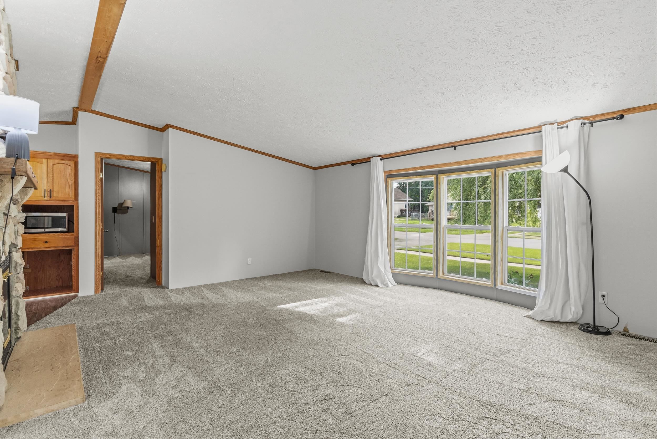 880 N East Street, Fenton, MI 48430 — Photo 14
