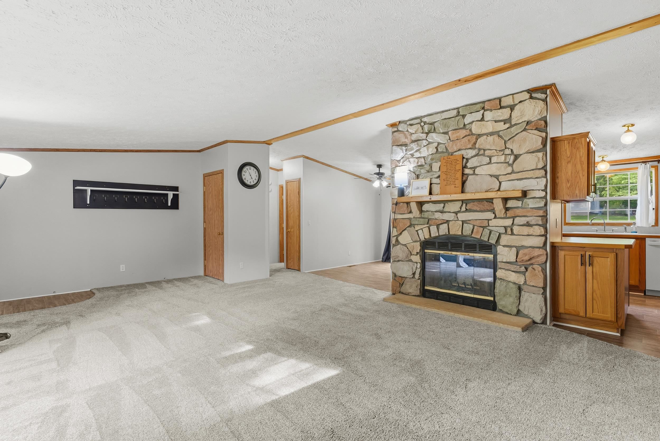 880 N East Street, Fenton, MI 48430 — Photo 16