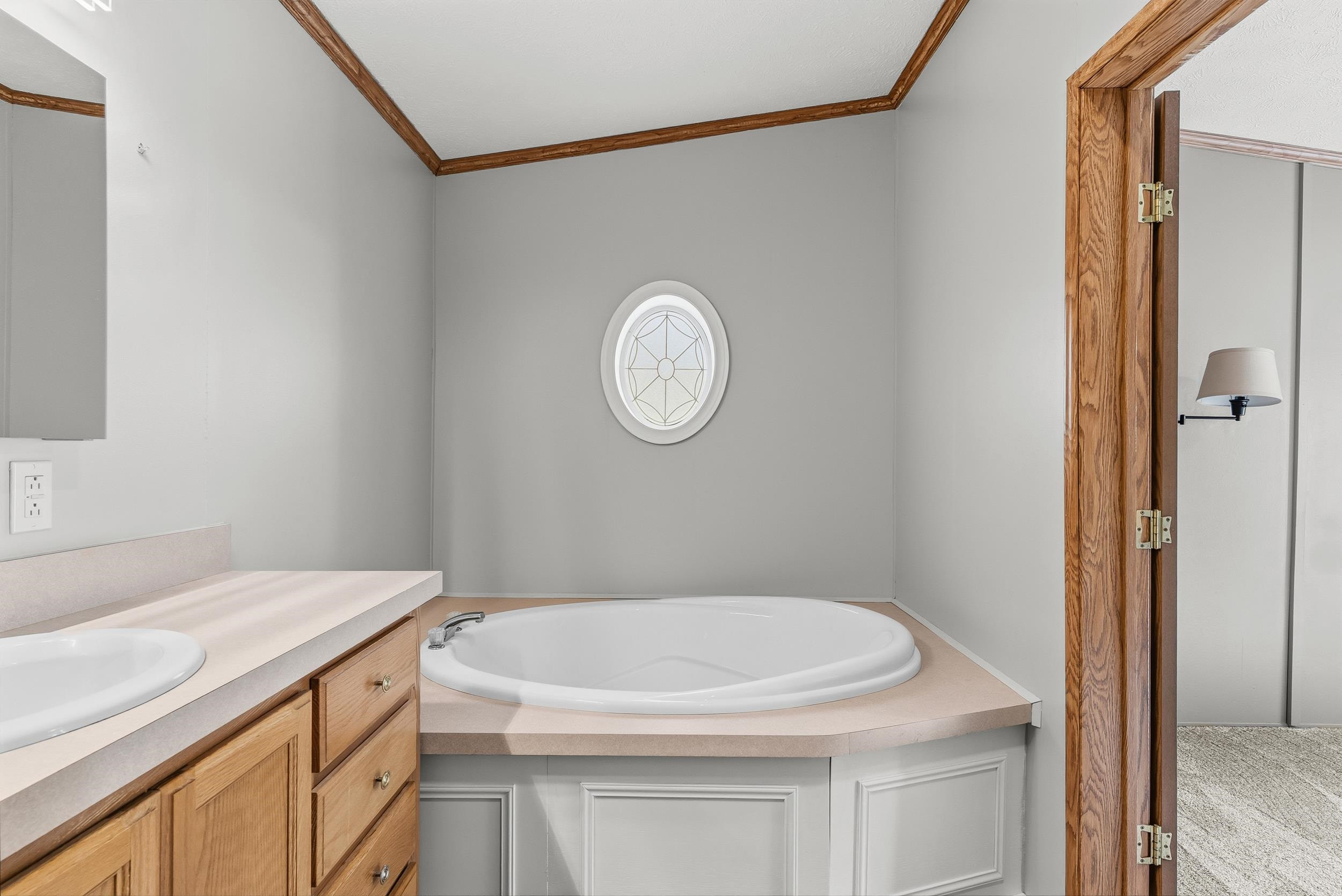 880 N East Street, Fenton, MI 48430 — Photo 21