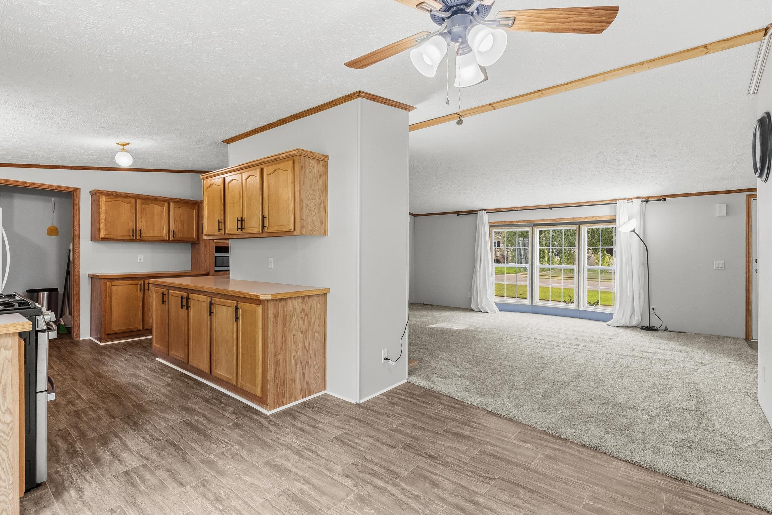 880 N East Street, Fenton, MI 48430 — Photo 28