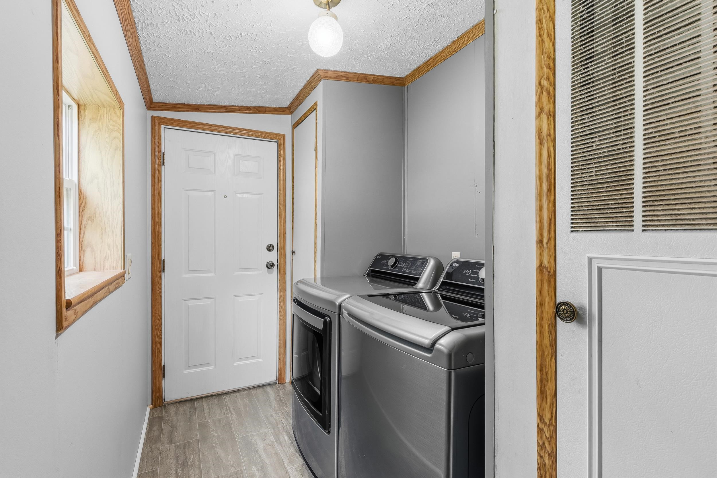 880 N East Street, Fenton, MI 48430 — Photo 33