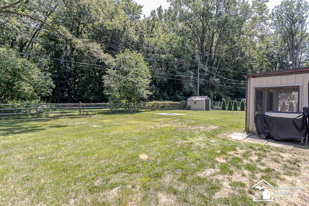 9804 Pamela Street, Temperance, MI 48182 — Photo 4