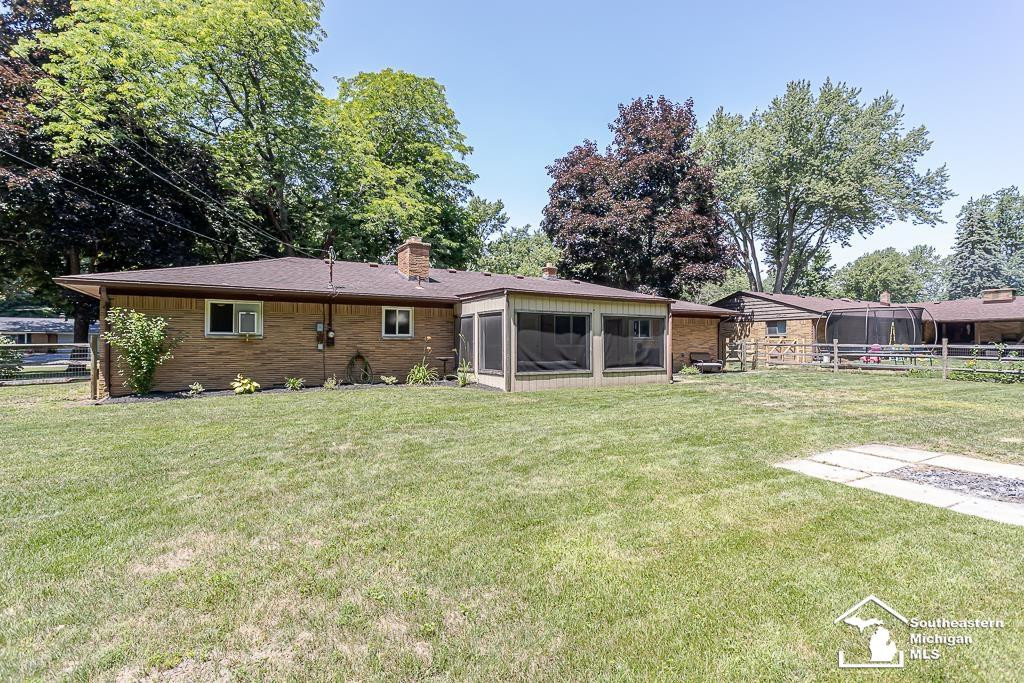 9804 Pamela Street, Temperance, MI 48182 — Photo 7