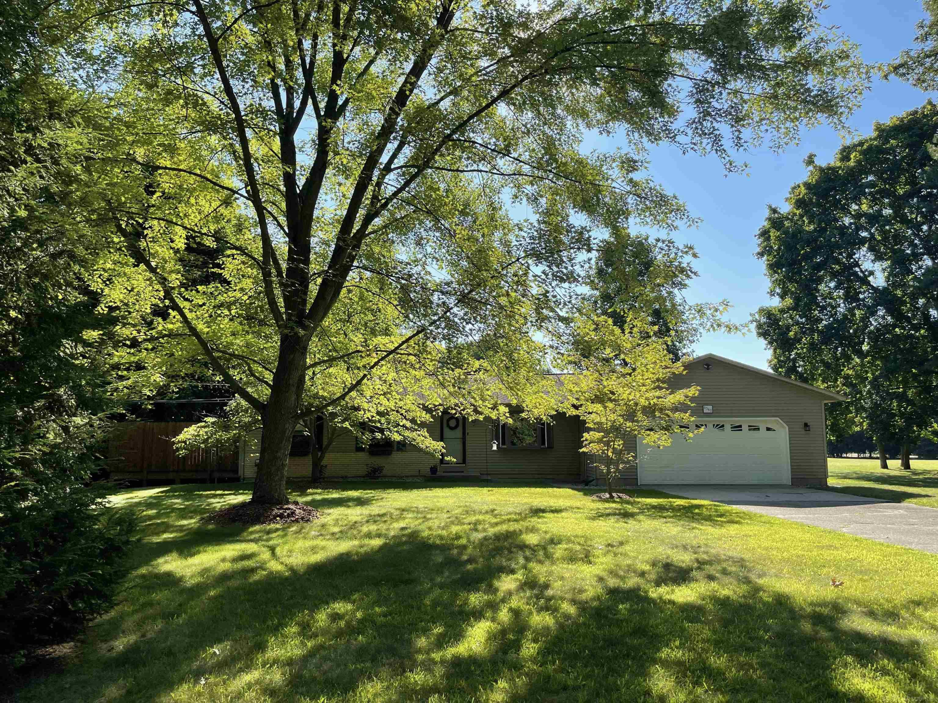 8549 Oakside Street, Portage, MI 49002 — front exterior
