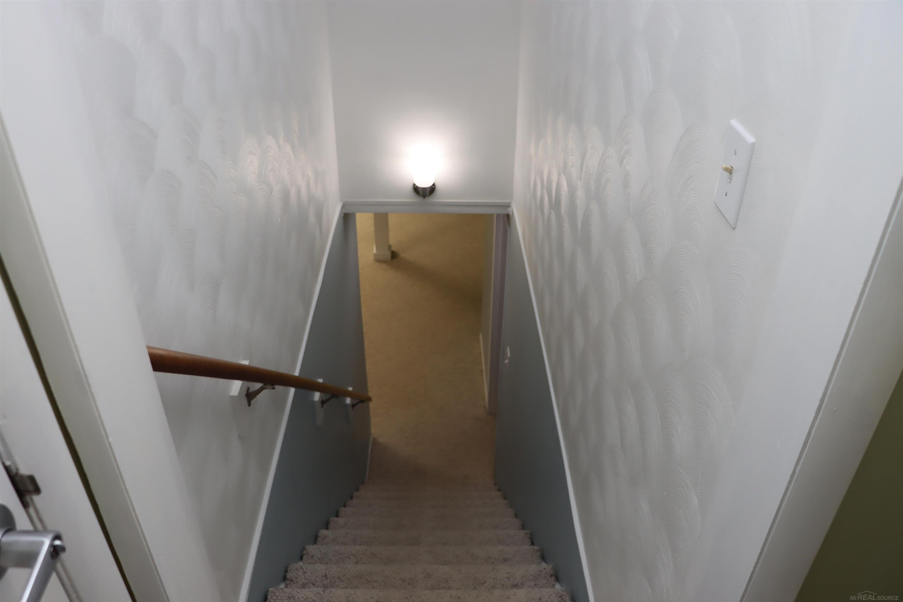 8549 Oakside Street, Portage, MI 49002 — Photo 30