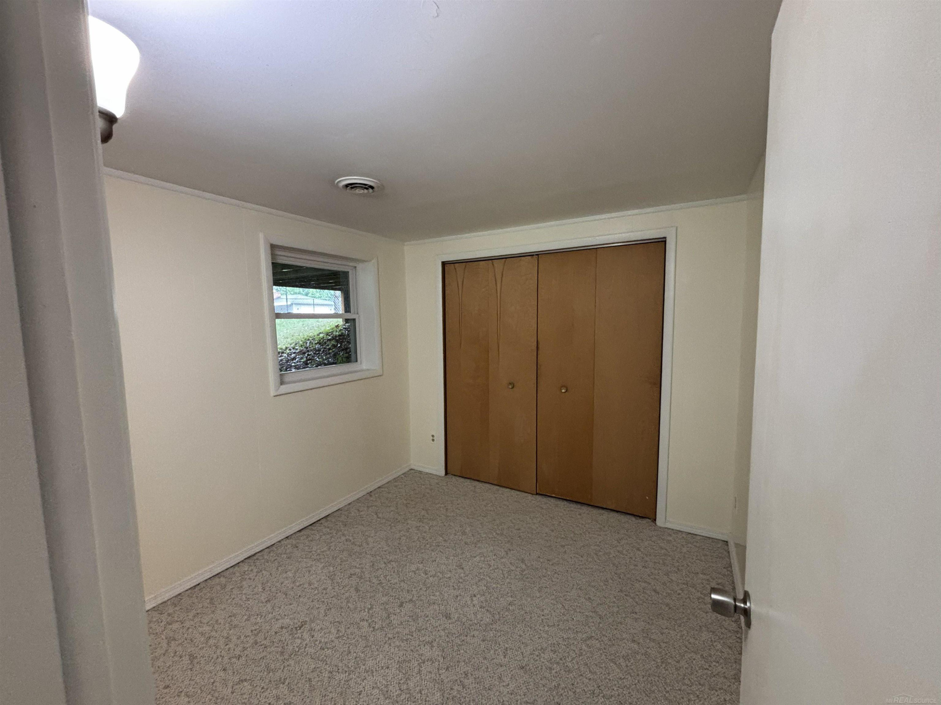 8549 Oakside Street, Portage, MI 49002 — Photo 33