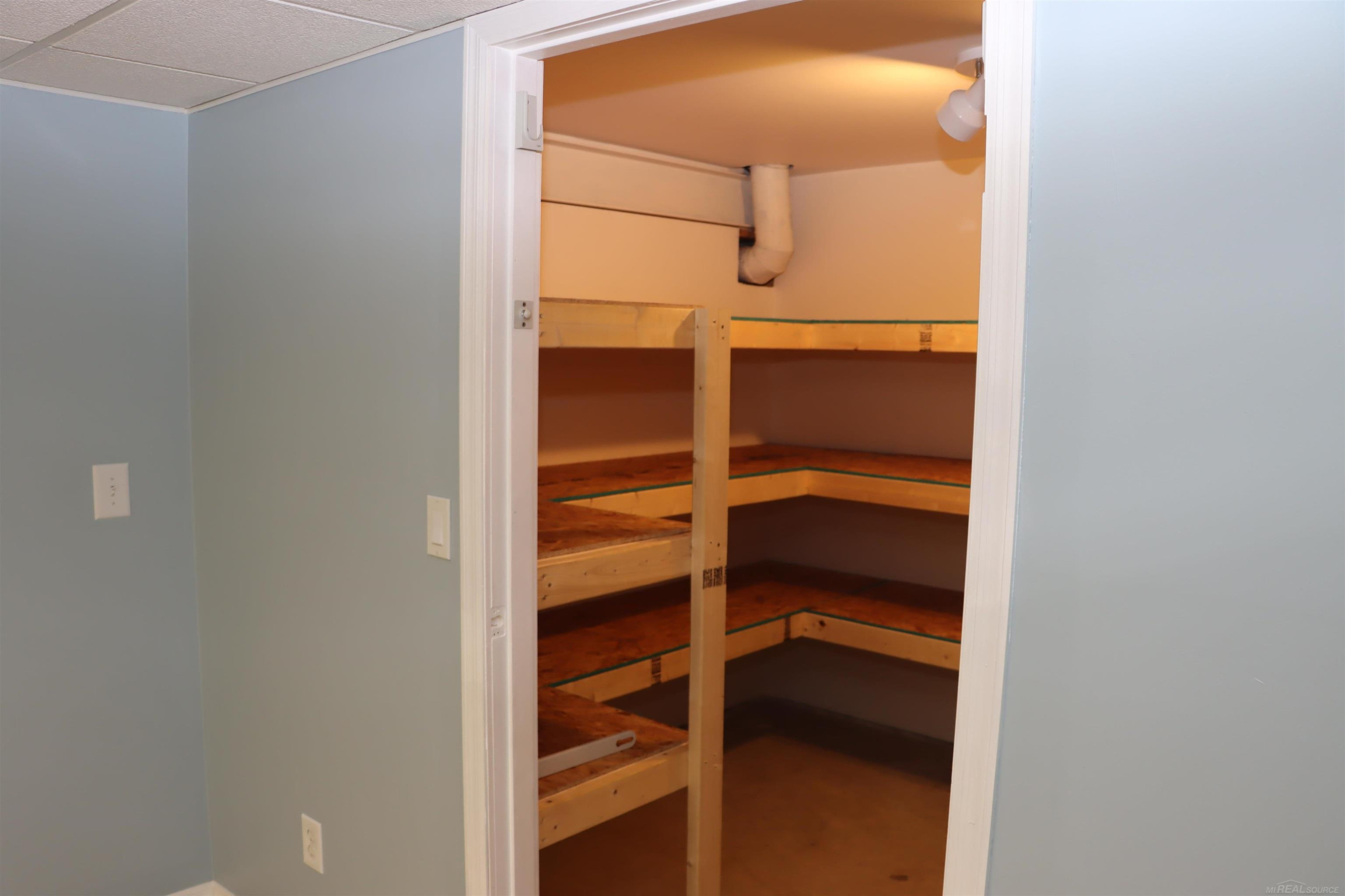 8549 Oakside Street, Portage, MI 49002 — Photo 36