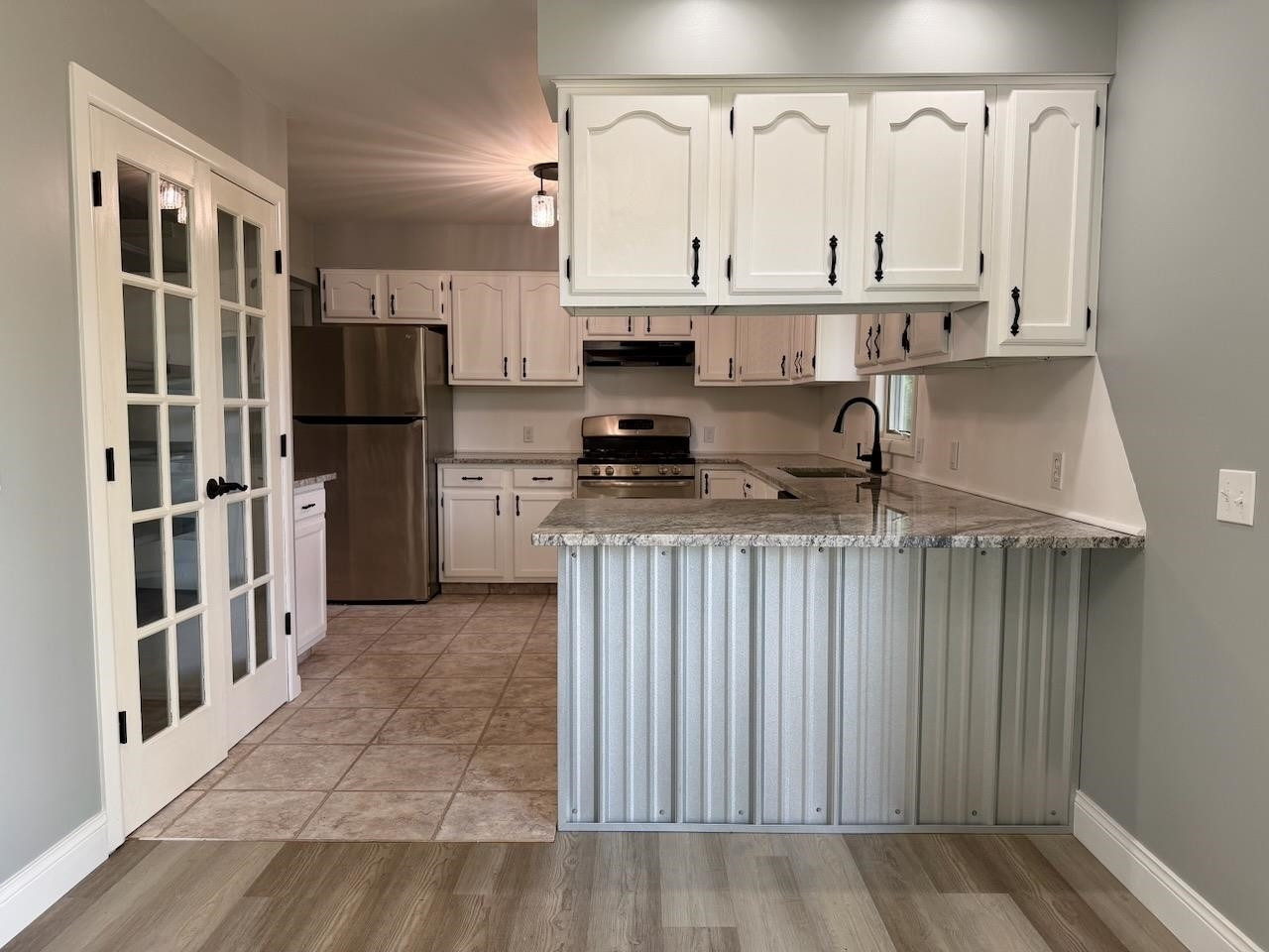 605 E Liberty Street, Chesaning, MI 48616 — Photo 17
