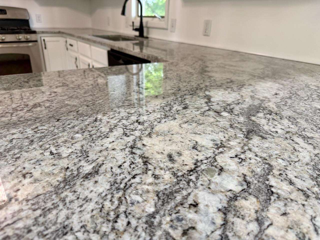 605 E Liberty Street, Chesaning, MI 48616 — Photo 18