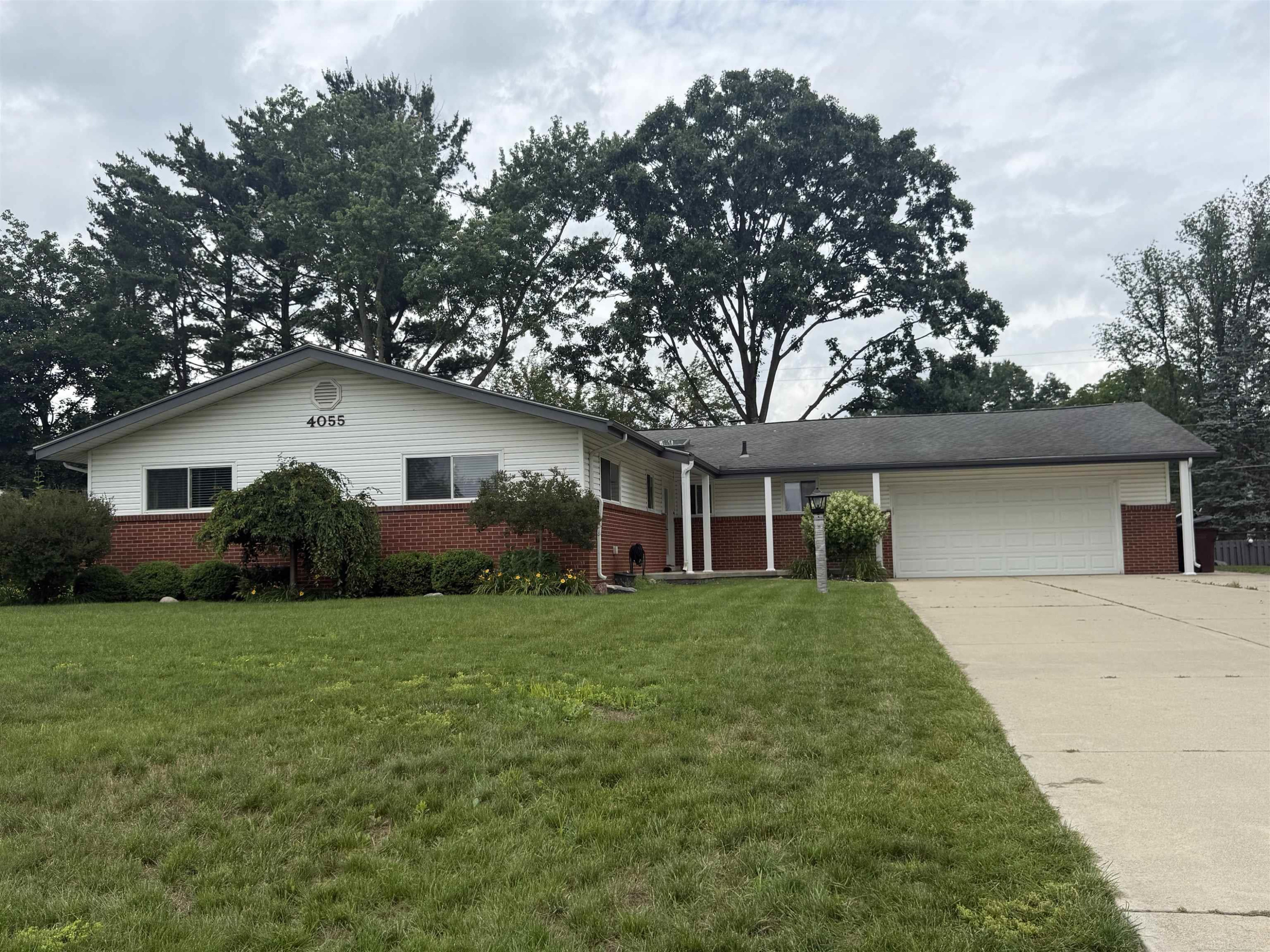 4055 Sandy Creek Drive, Utica, MI 48316 — Photo 3