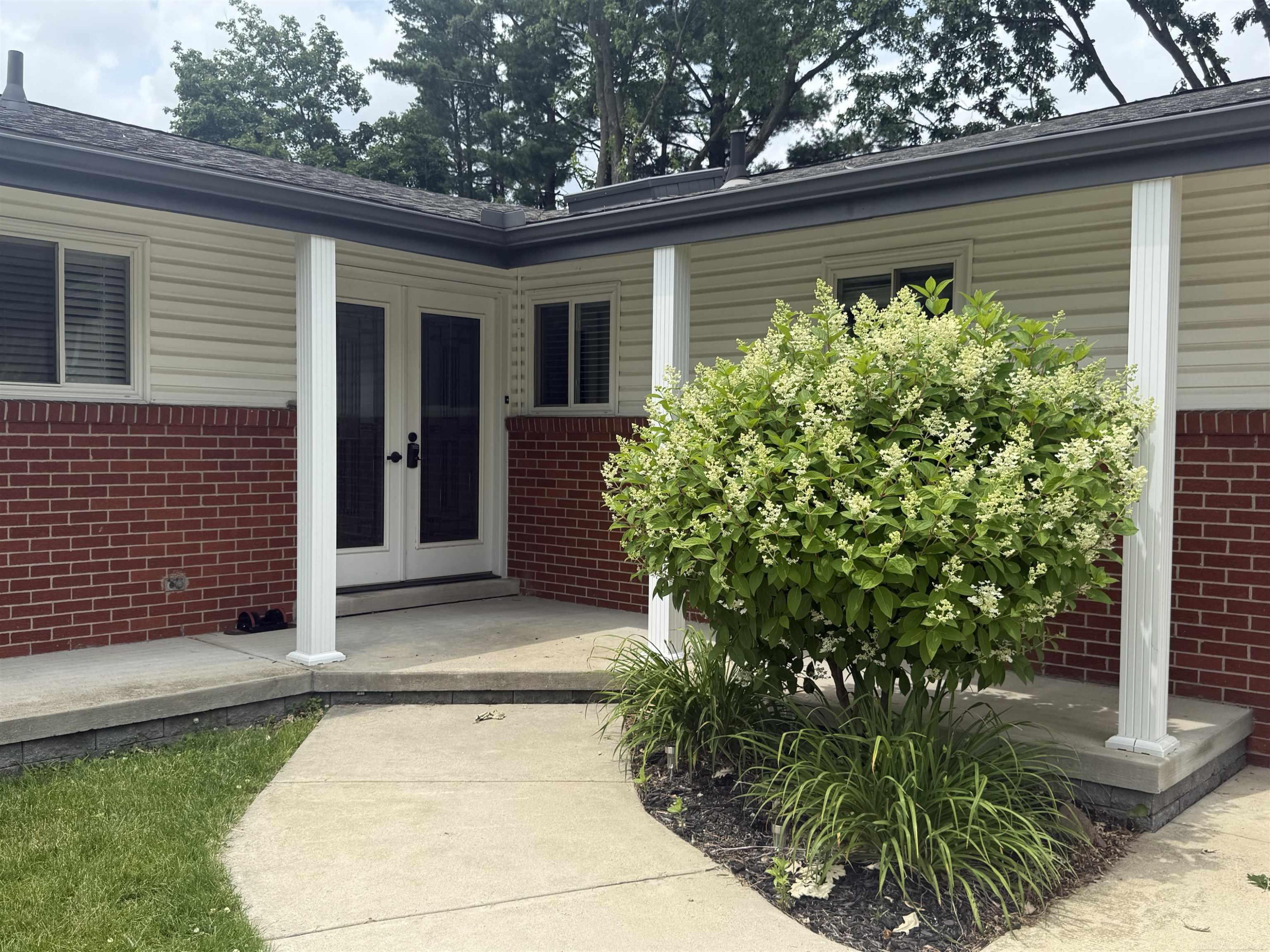 4055 Sandy Creek Drive, Utica, MI 48316 — Photo 5
