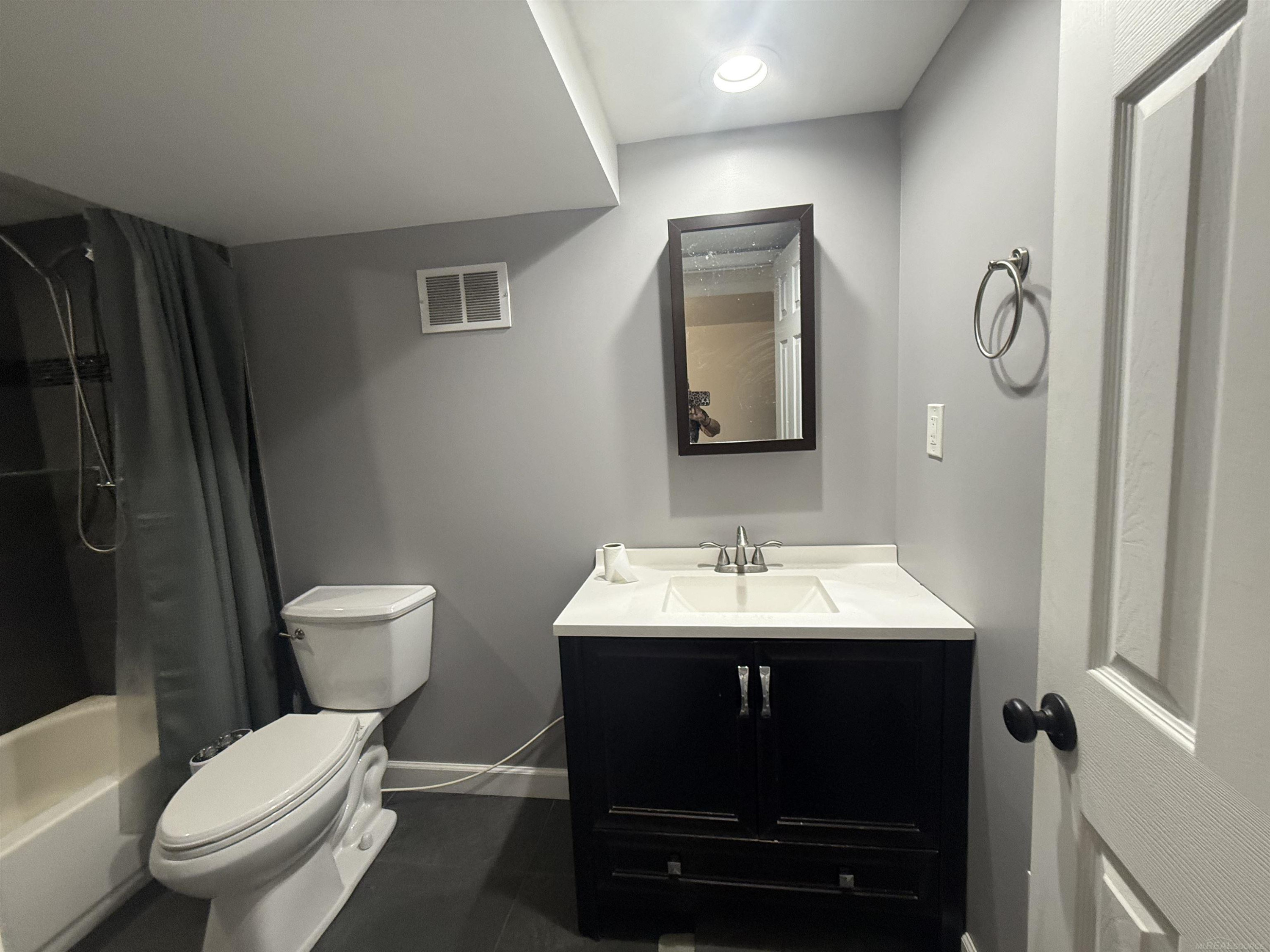 4055 Sandy Creek Drive, Utica, MI 48316 — Photo 28