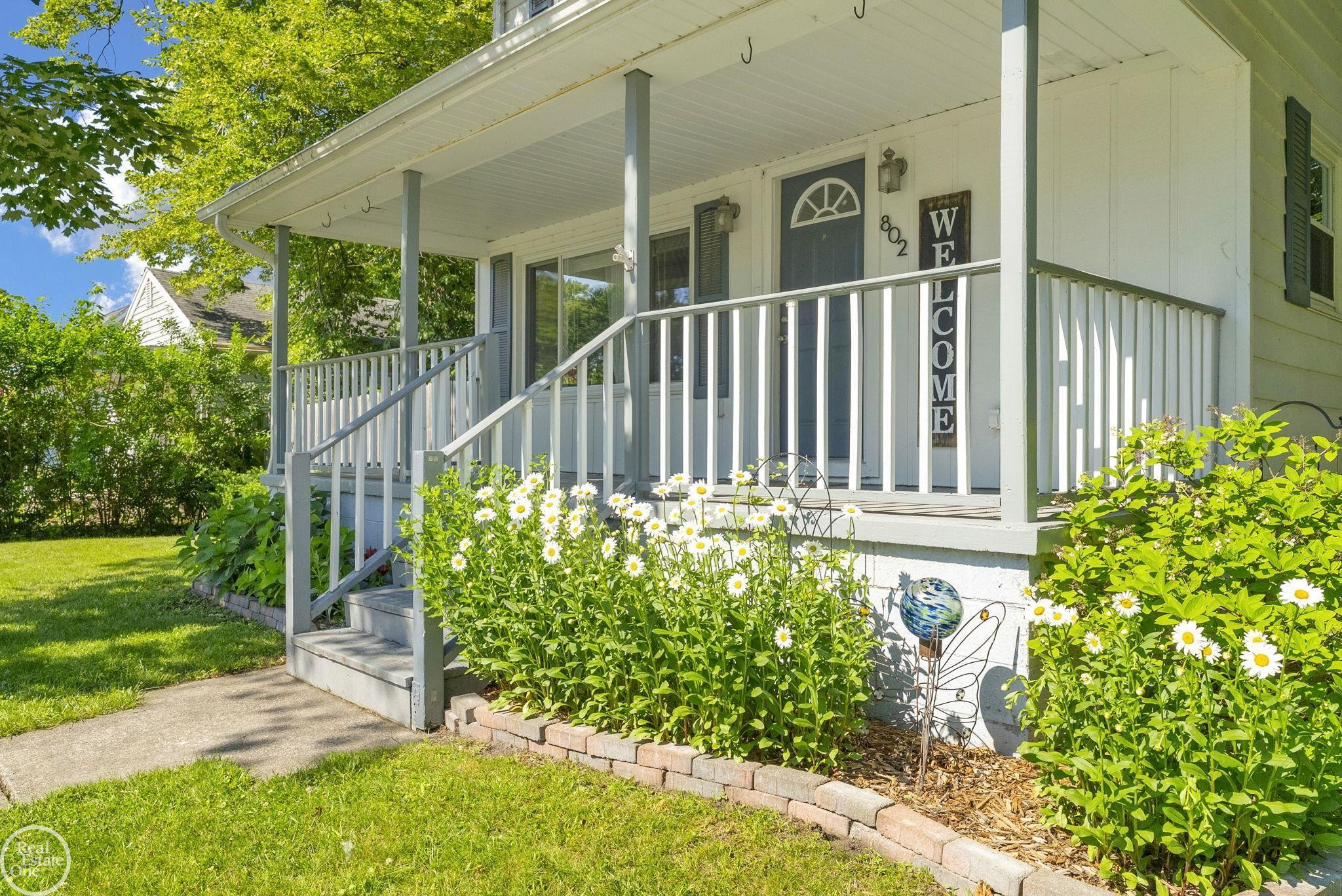 802 Saint James Street, Marysville, MI 48040 — Photo 5