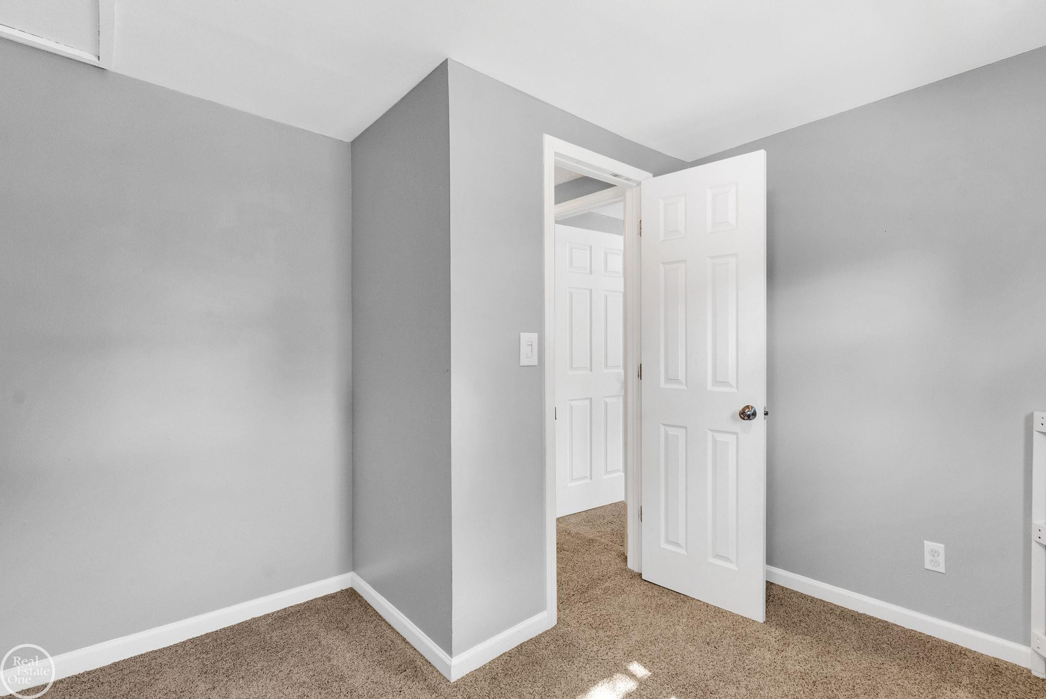 802 Saint James Street, Marysville, MI 48040 — Photo 32