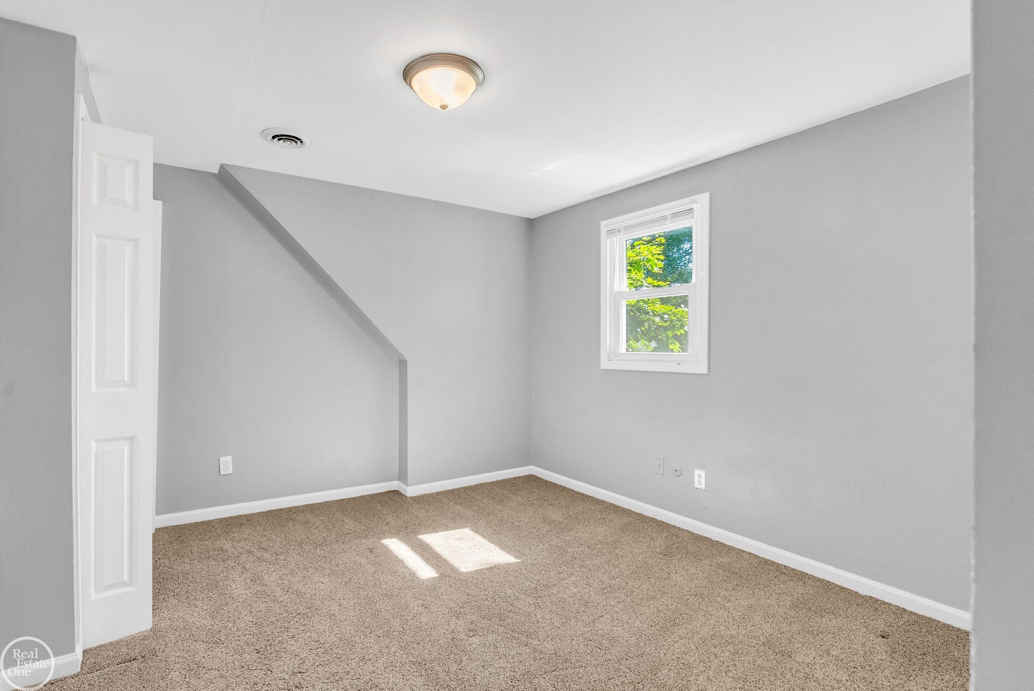802 Saint James Street, Marysville, MI 48040 — Photo 33