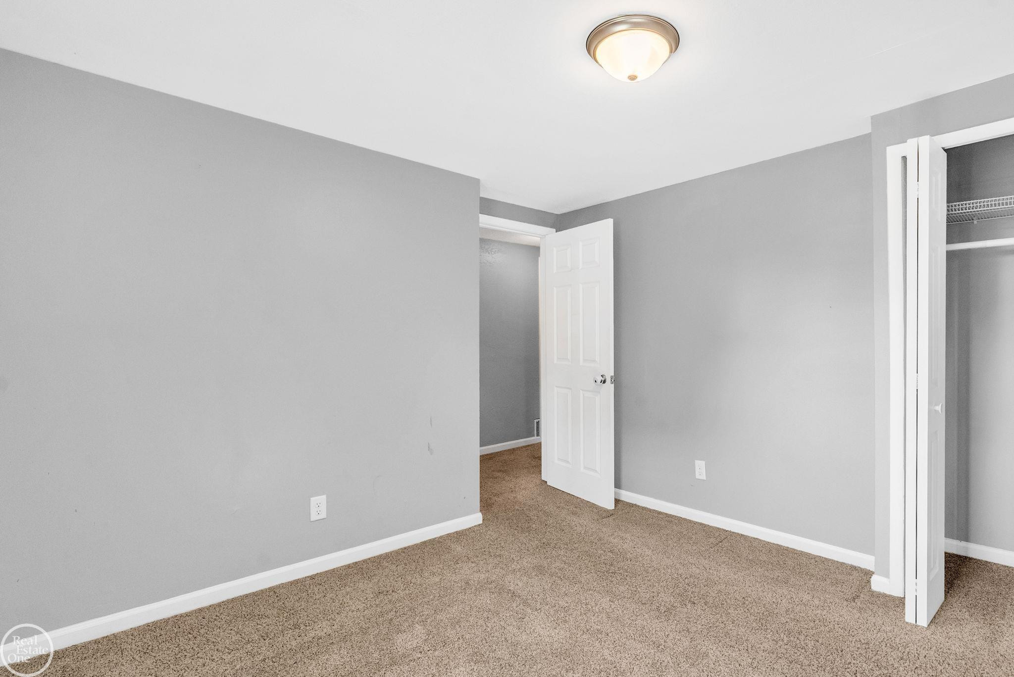 802 Saint James Street, Marysville, MI 48040 — Photo 34