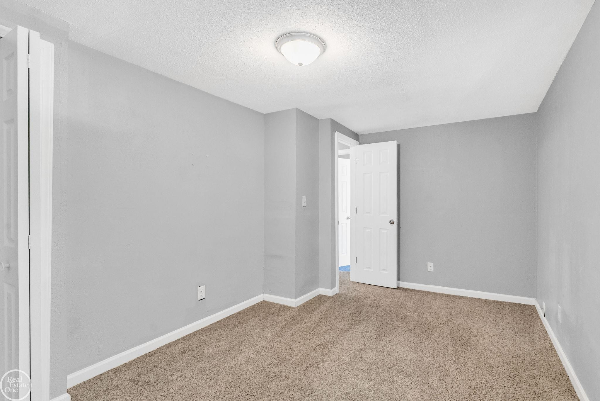 802 Saint James Street, Marysville, MI 48040 — Photo 36