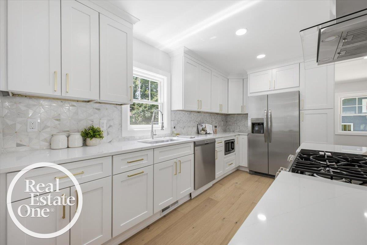 819 Notre Dame Street, Grosse Pointe, MI 48230 — Photo 12