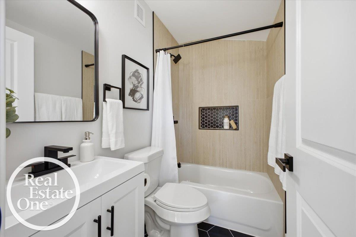 819 Notre Dame Street, Grosse Pointe, MI 48230 — Photo 17