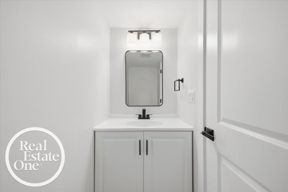 819 Notre Dame Street, Grosse Pointe, MI 48230 — Photo 25
