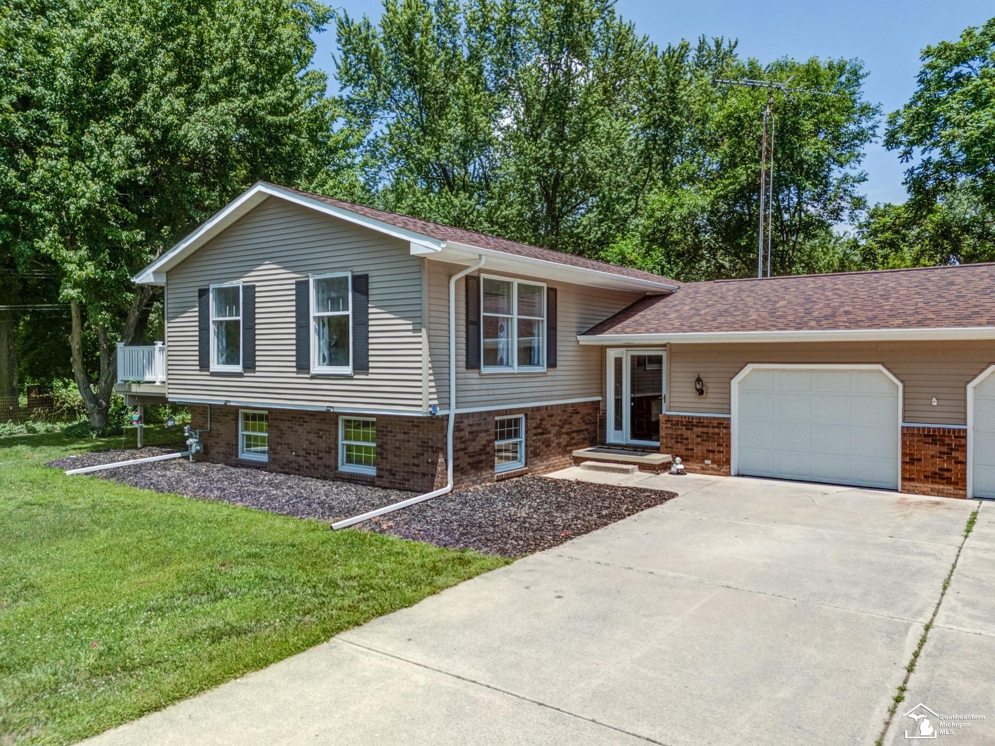 8870 Dixon Road, Monroe, MI 48161 — Photo 5