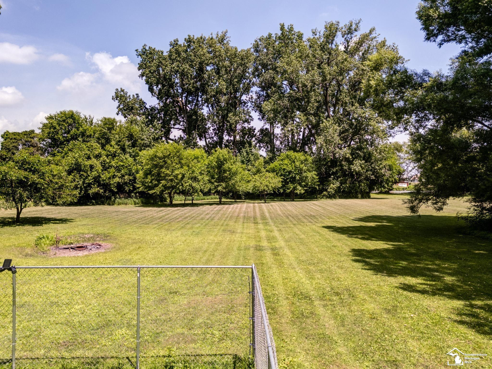 8870 Dixon Road, Monroe, MI 48161 — Photo 14