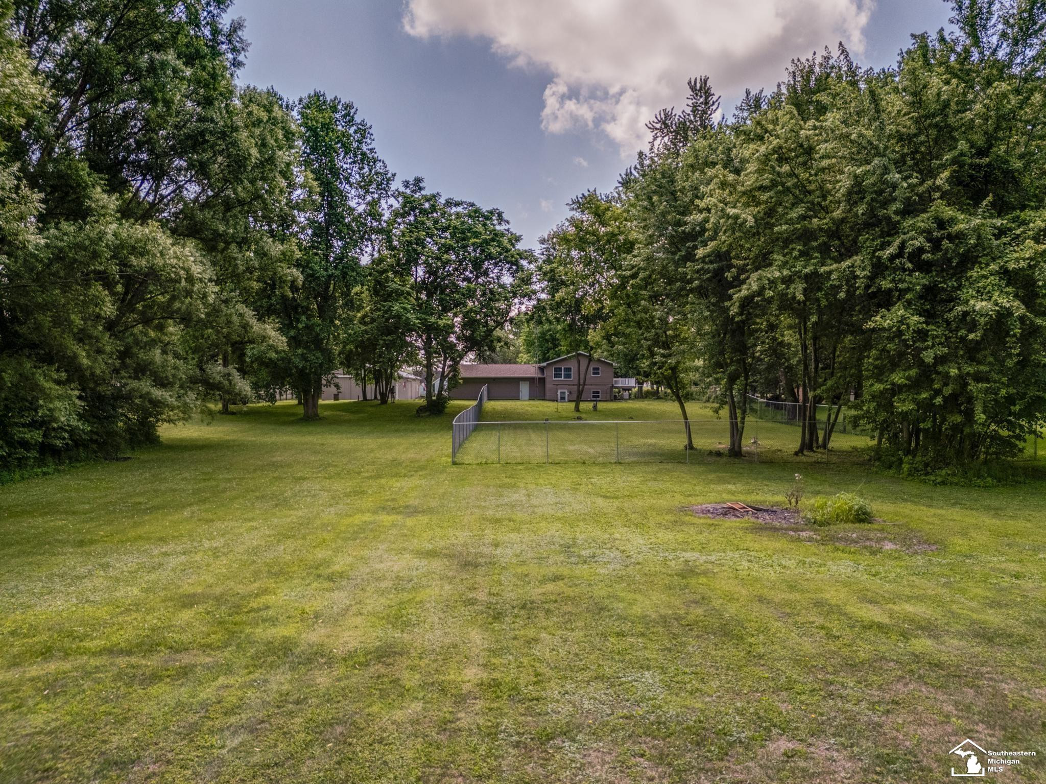 8870 Dixon Road, Monroe, MI 48161 — Photo 15