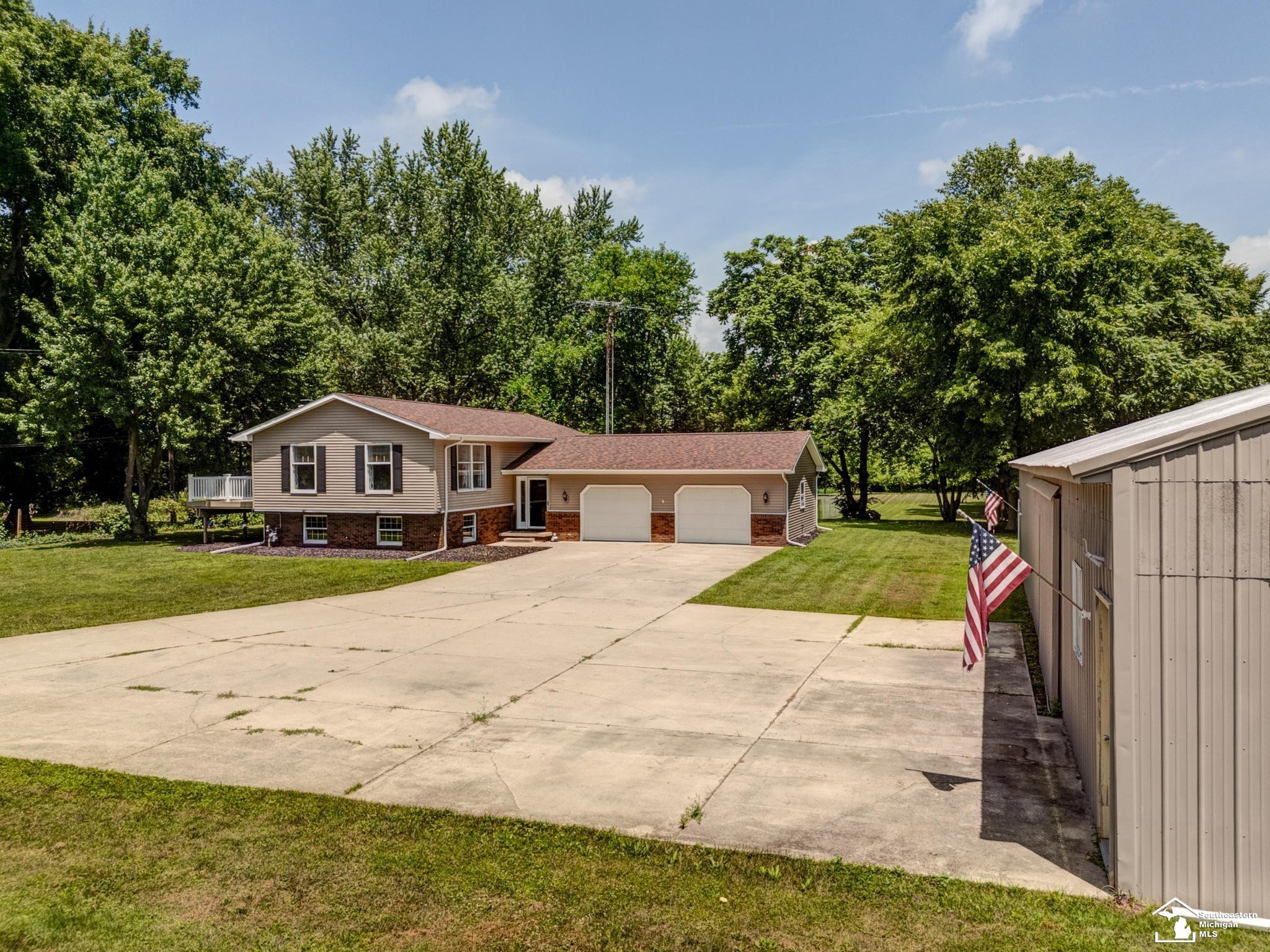 8870 Dixon Road, Monroe, MI 48161 — Photo 18