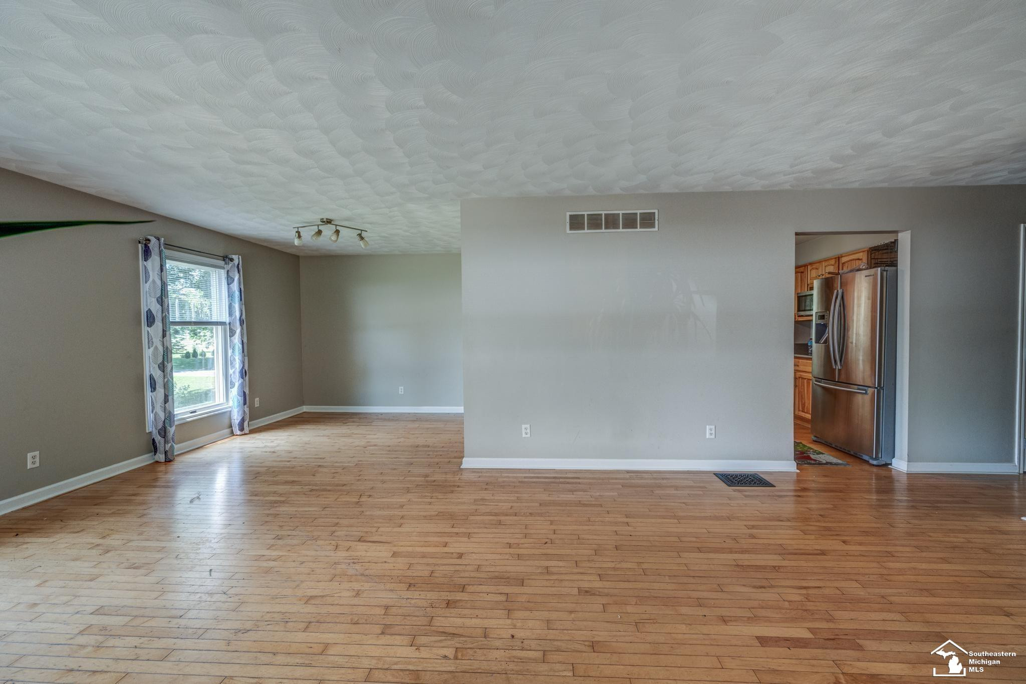 8870 Dixon Road, Monroe, MI 48161 — Photo 19