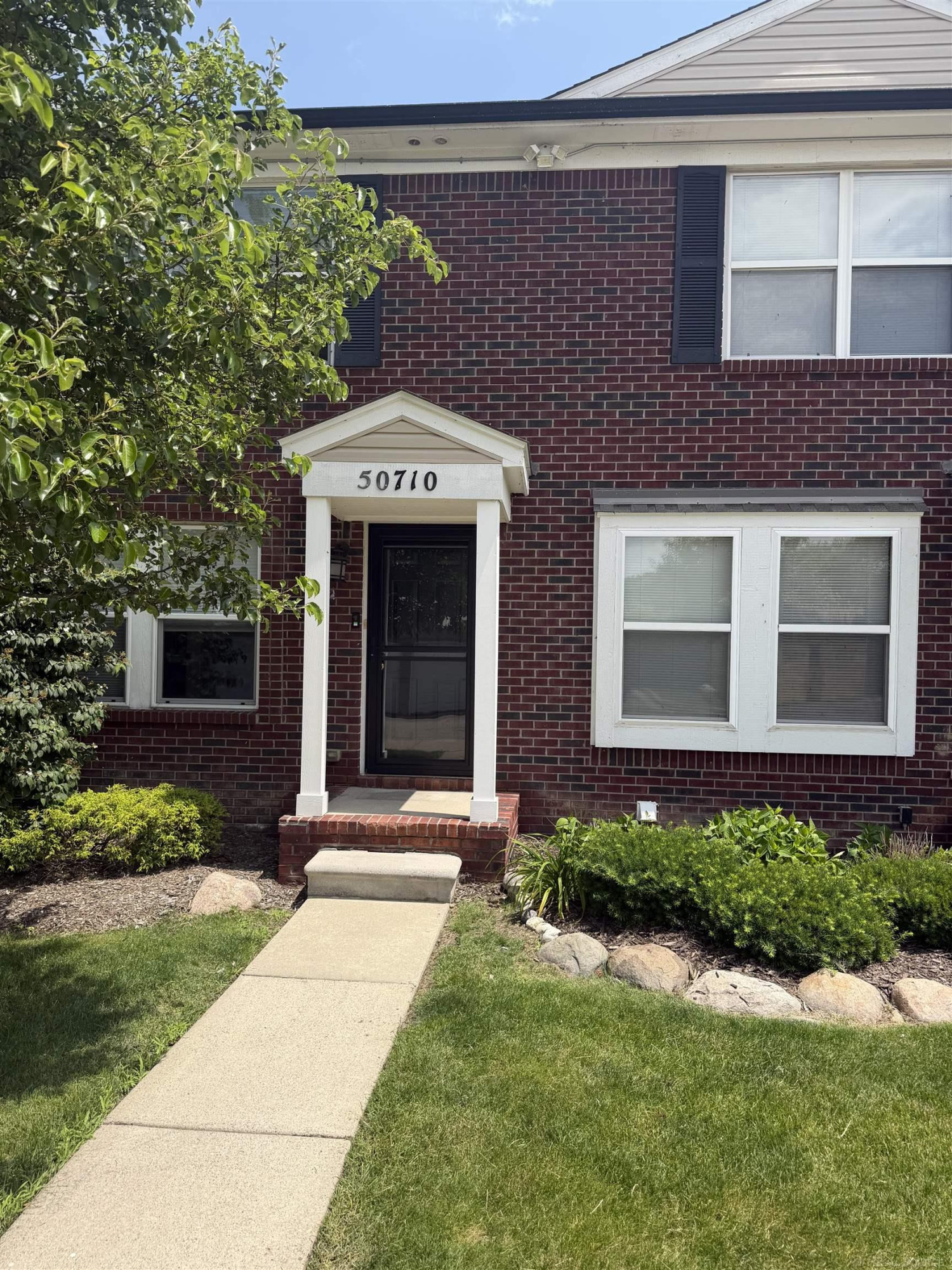 50710 Woodbury Drive, New Baltimore, MI 48047 — front exterior
