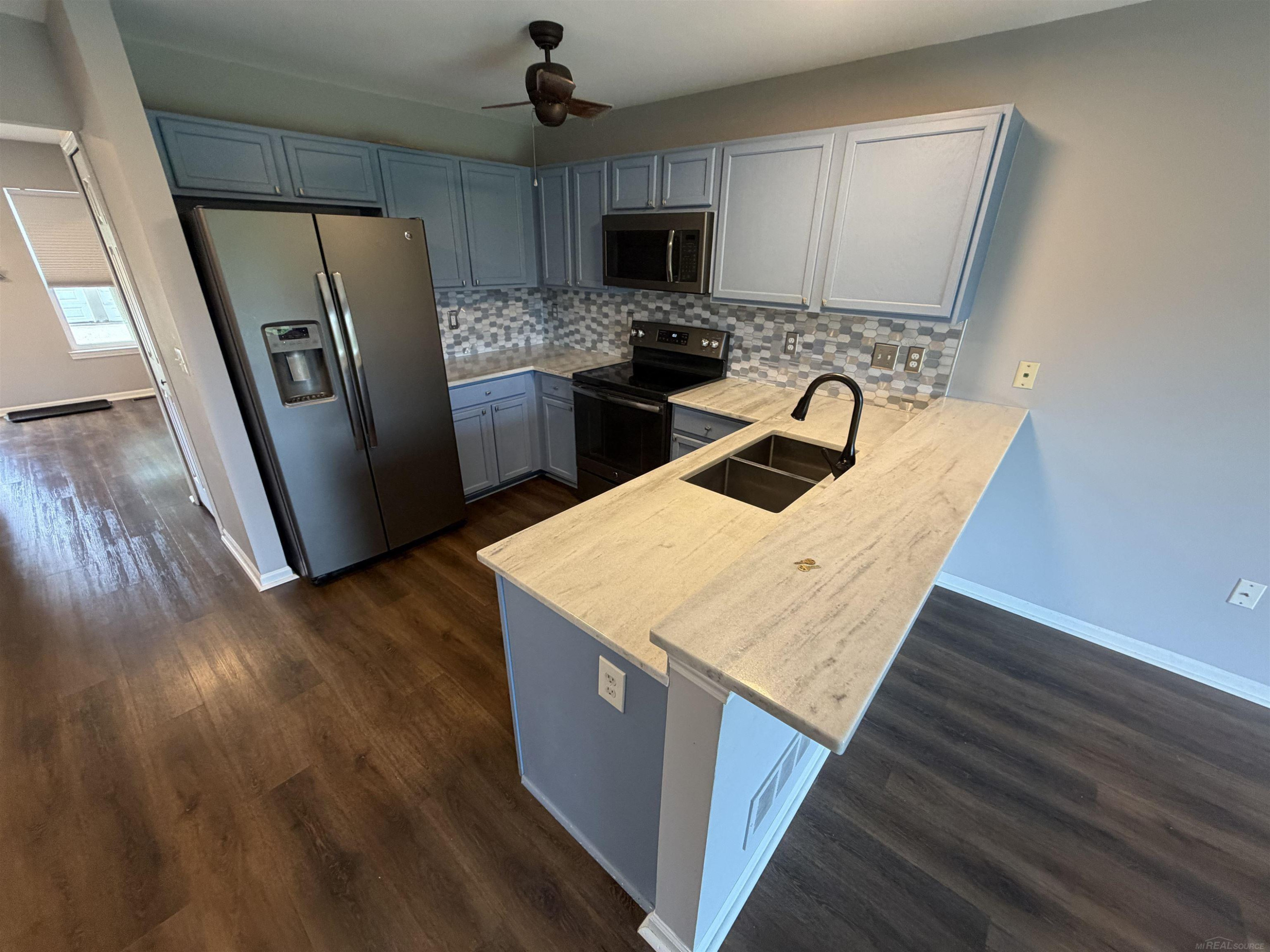 50710 Woodbury Drive, New Baltimore, MI 48047 — Photo 5
