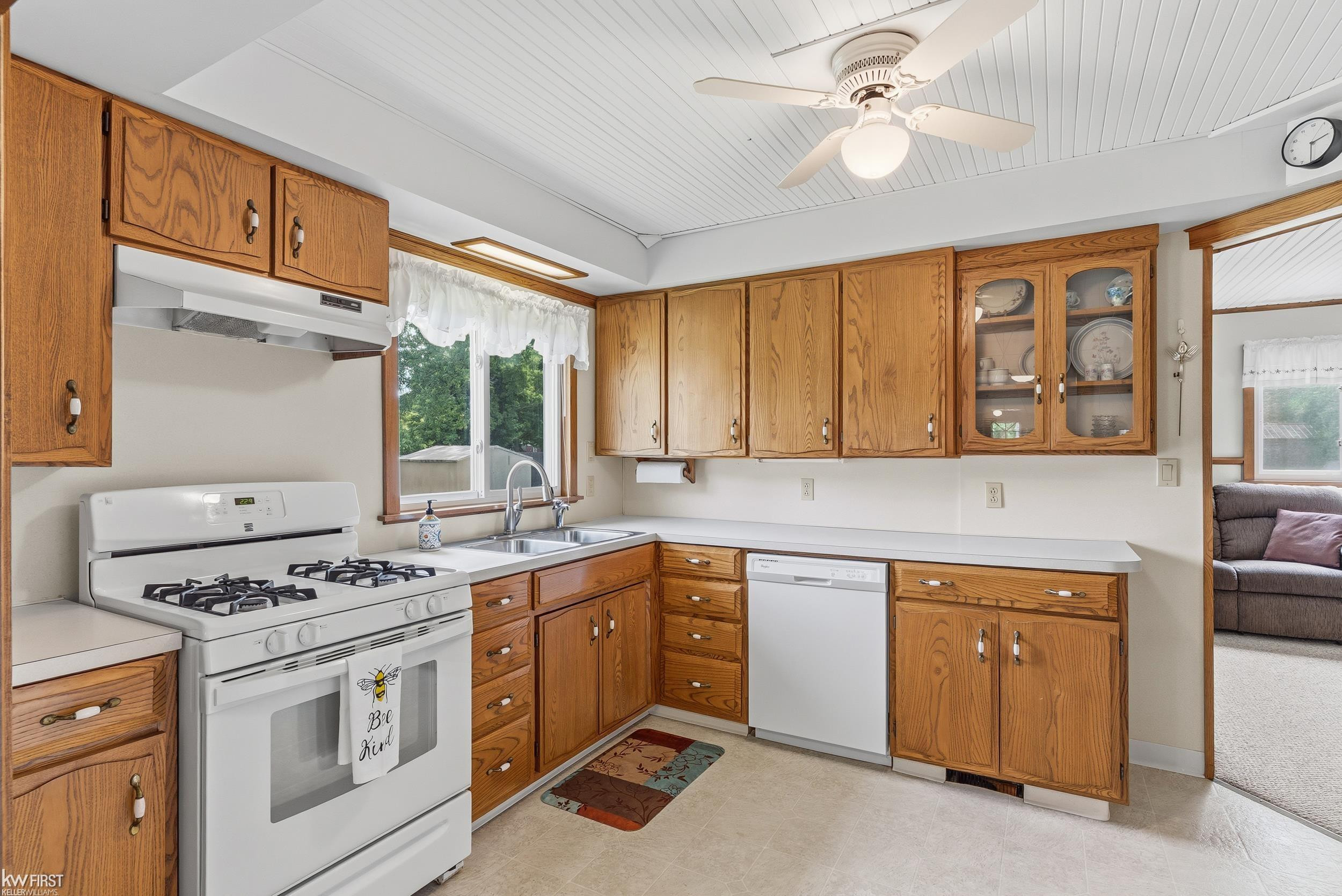1018 Mildred Street, Flushing, MI 48433 — Photo 5