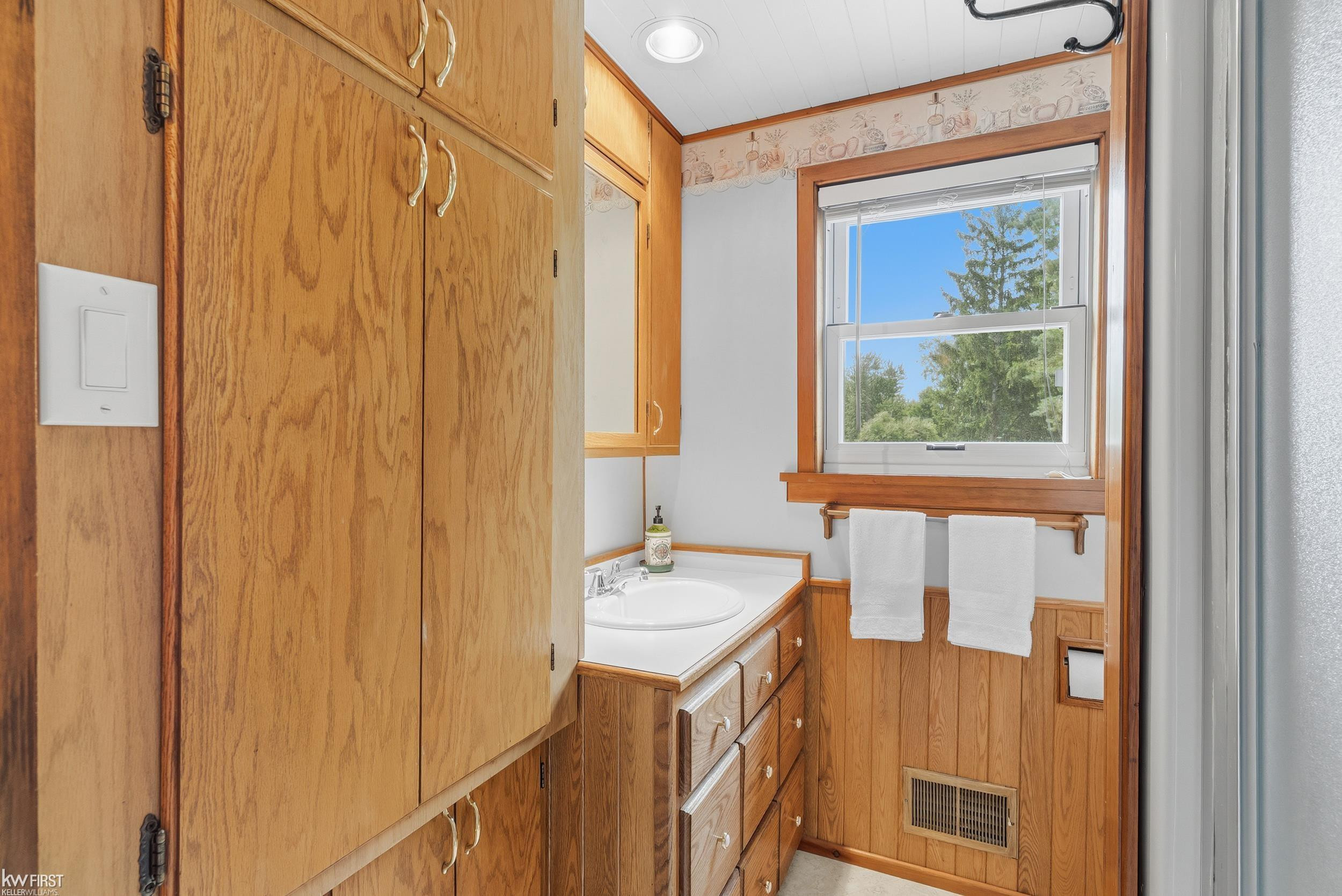 1018 Mildred Street, Flushing, MI 48433 — Photo 23