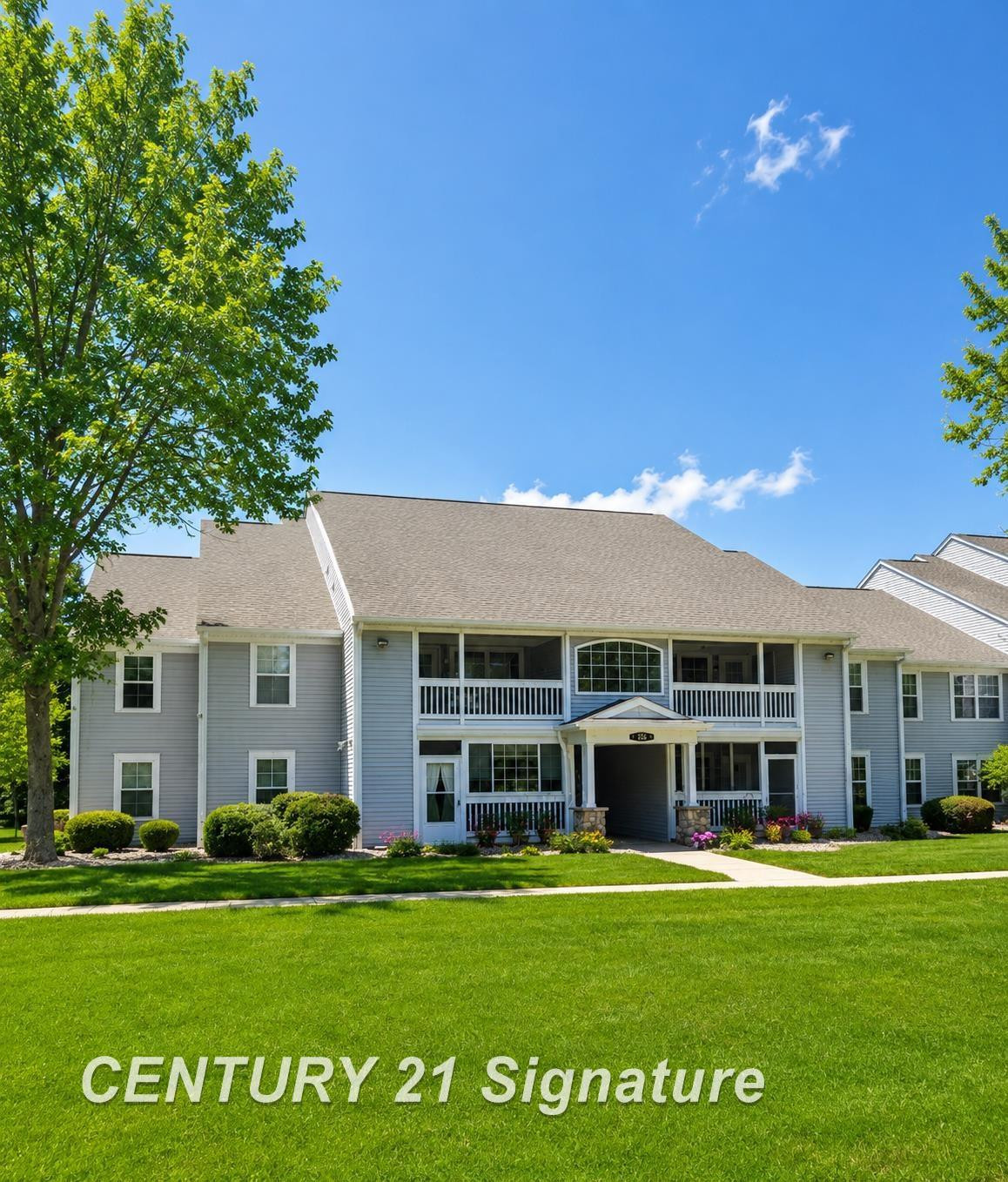 12536 Saint Andrews Way, Fenton, MI 48430