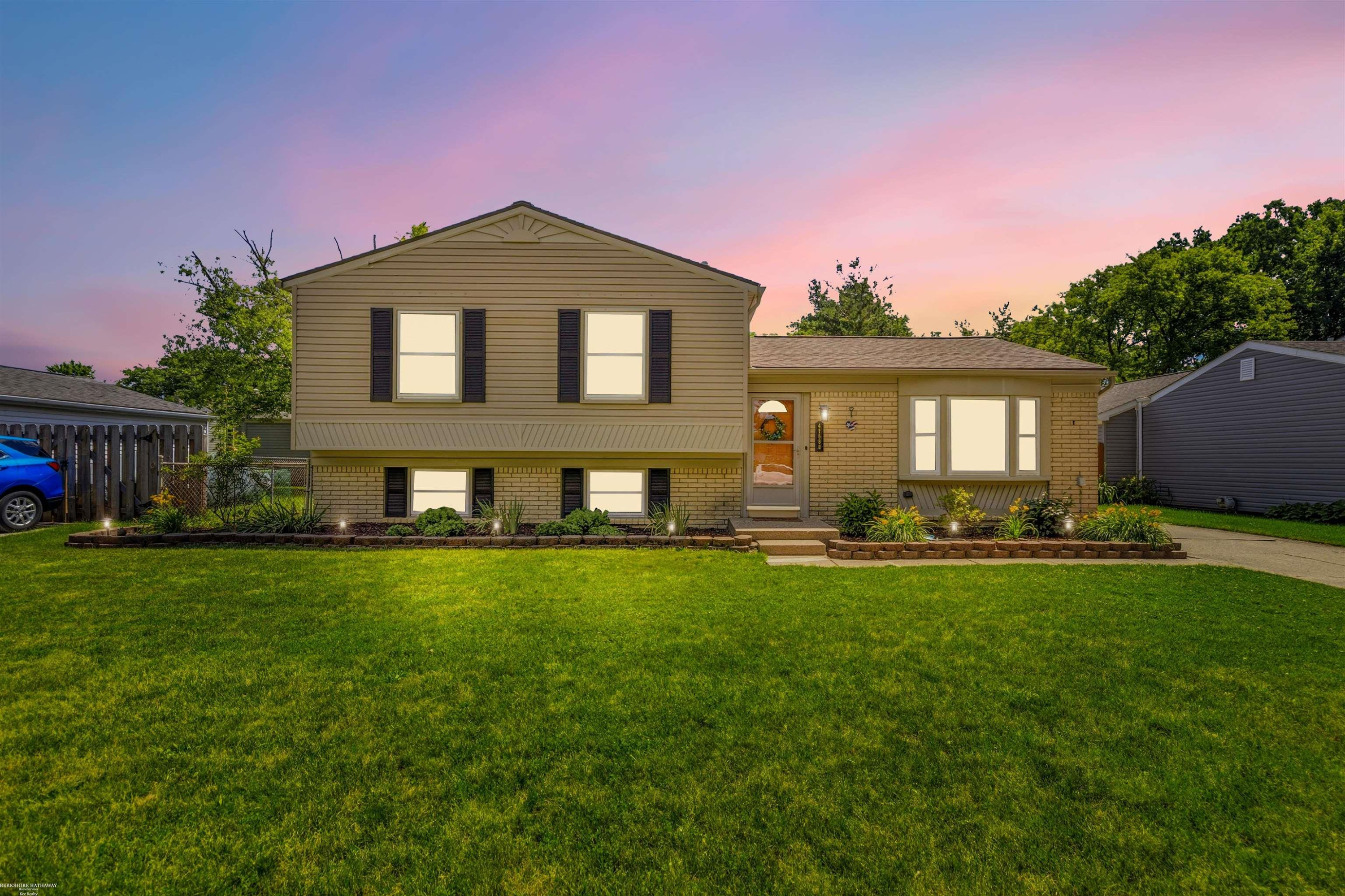 41688 Tetley Dr Drive, Sterling Heights, MI 48313 — Photo 2