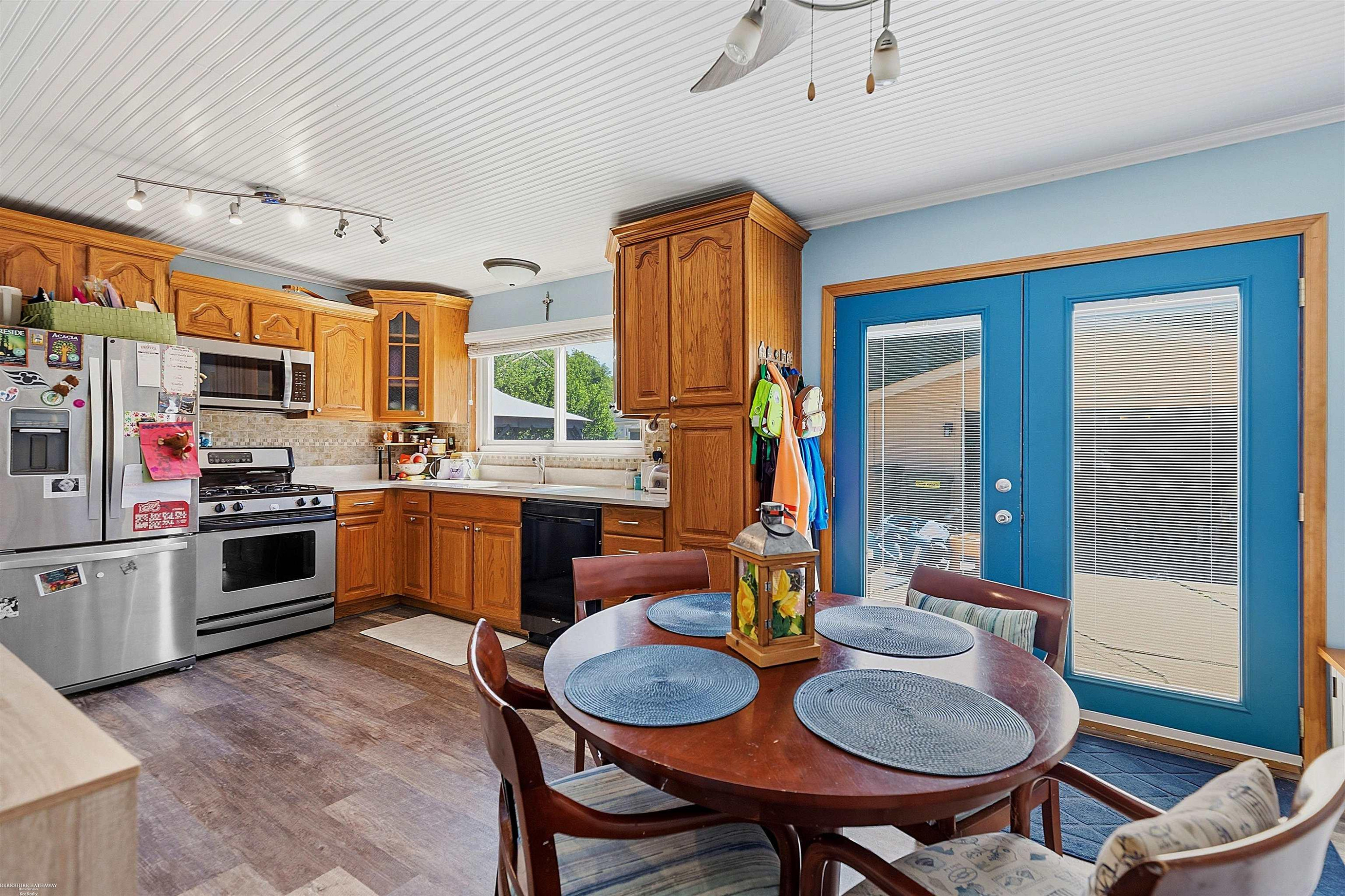 41688 Tetley Dr Drive, Sterling Heights, MI 48313 — Photo 8