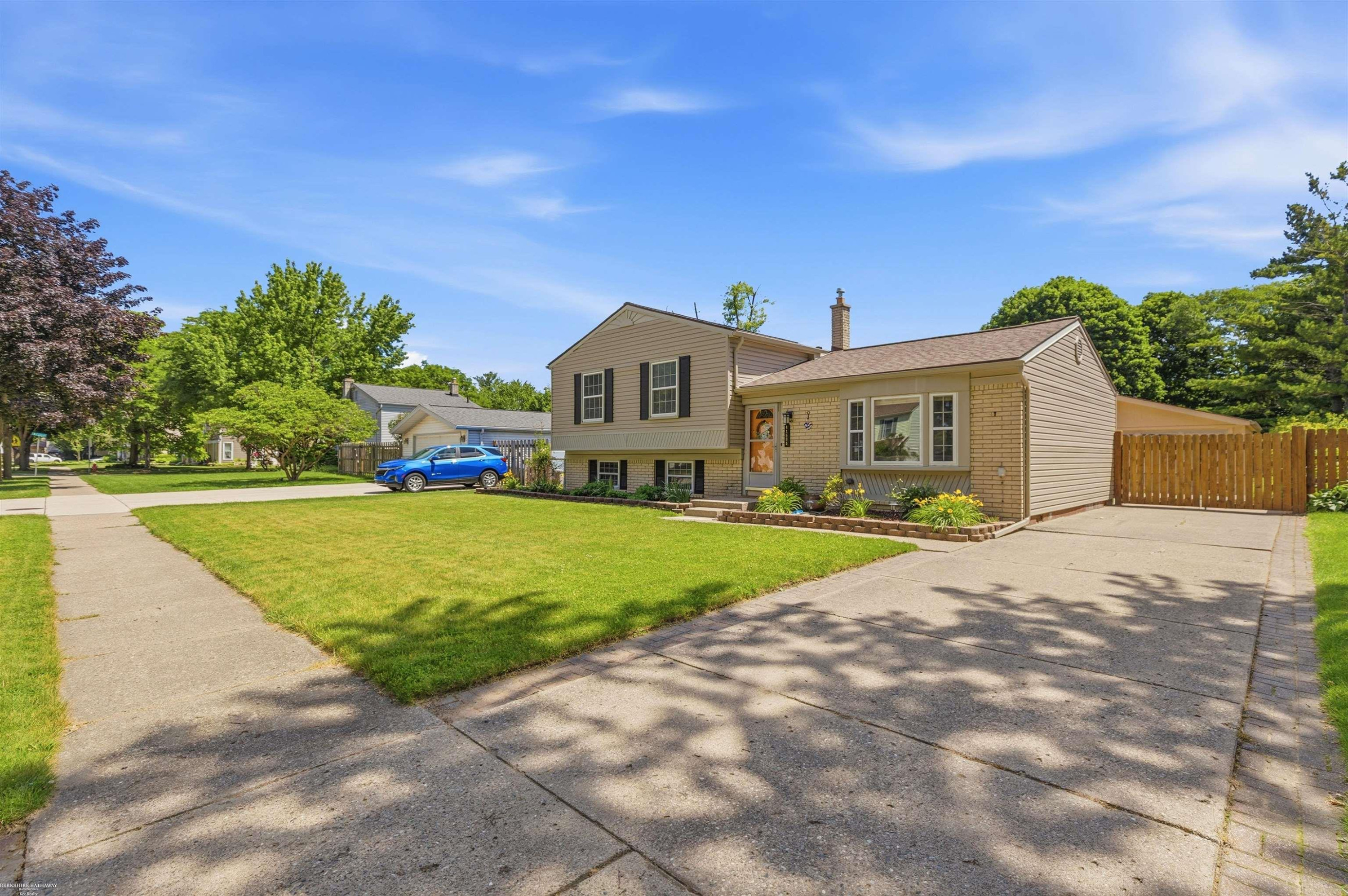 41688 Tetley Dr Drive, Sterling Heights, MI 48313 — Photo 30