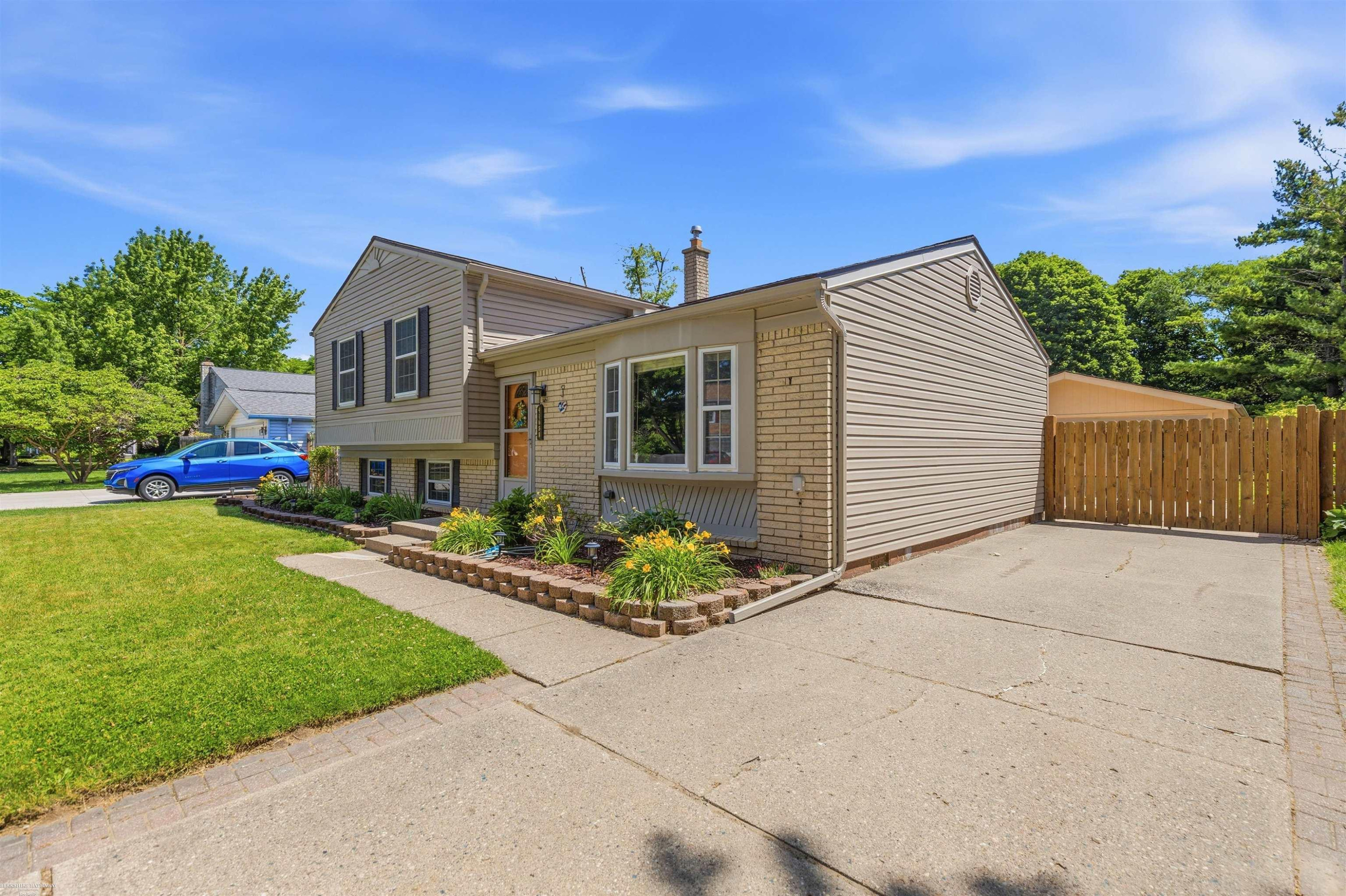 41688 Tetley Dr Drive, Sterling Heights, MI 48313 — Photo 31