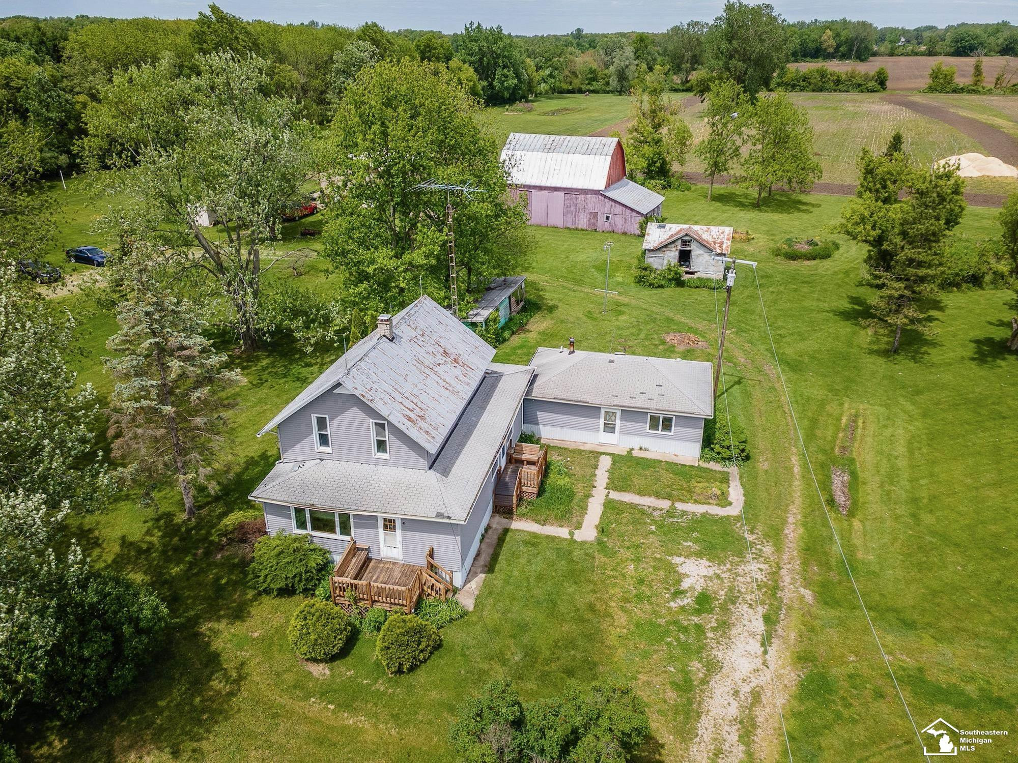3754 Stewart Road - Photo 4