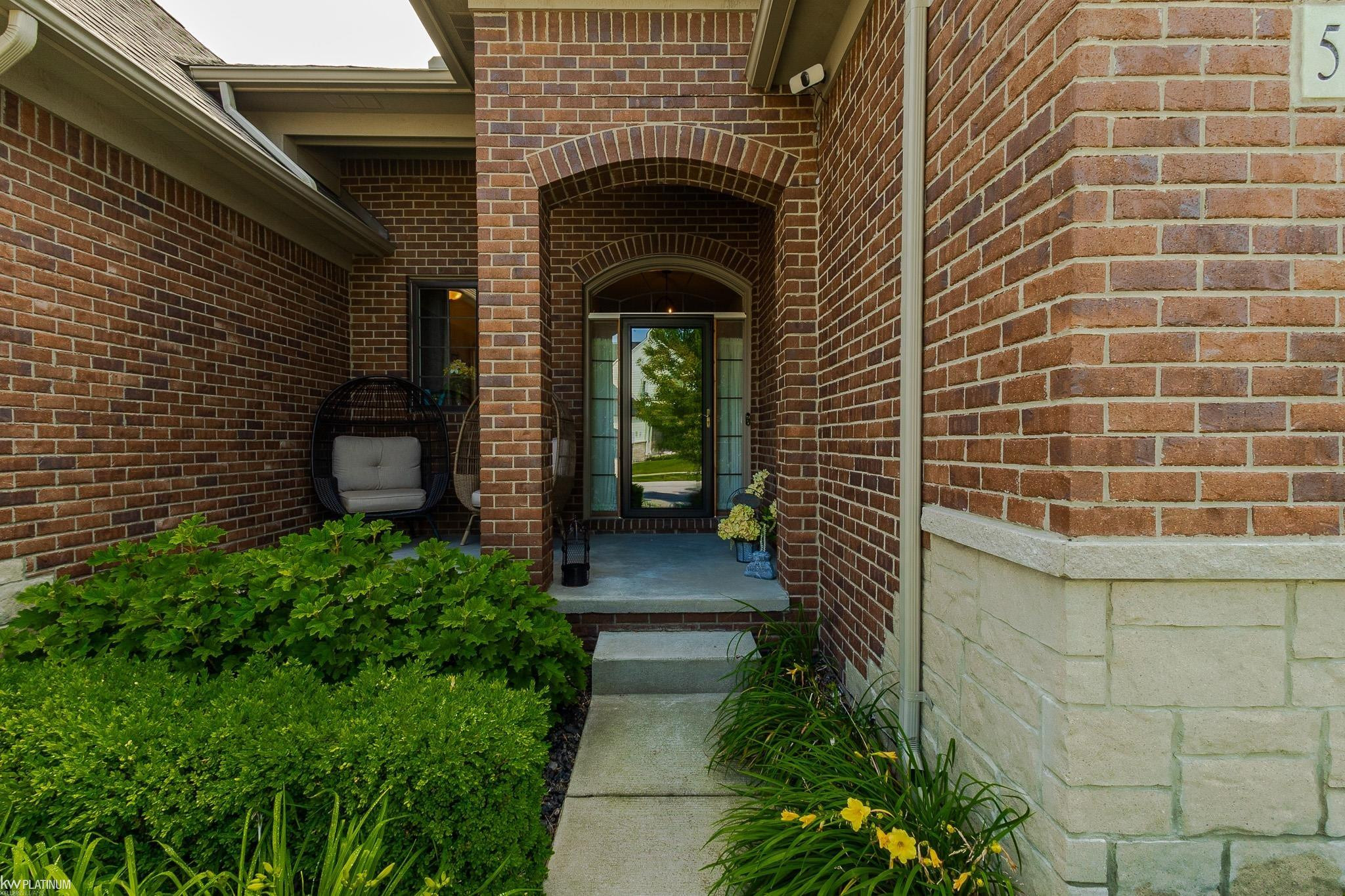 53130 WESTWOOD PARK Drive, Shelby Twp, MI 48316 — Photo 6