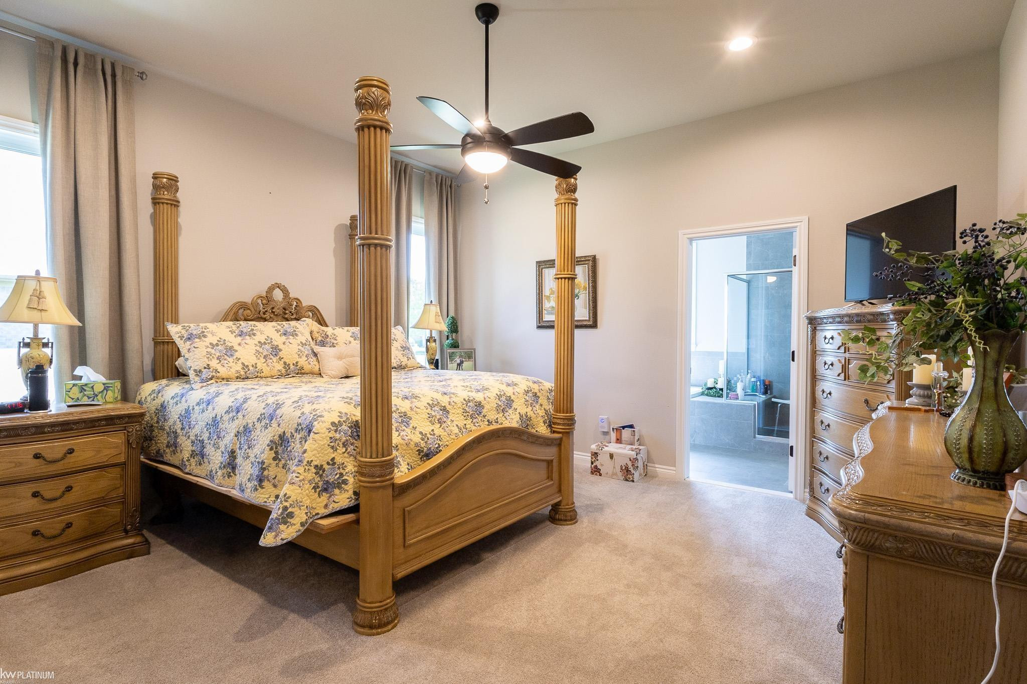 53130 WESTWOOD PARK Drive, Shelby Twp, MI 48316 — Photo 31