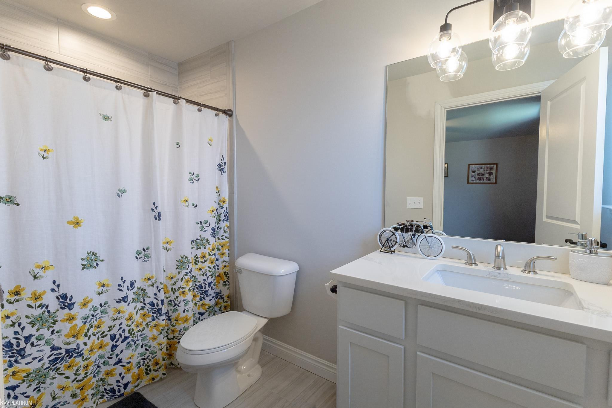 53130 WESTWOOD PARK Drive, Shelby Twp, MI 48316 — Photo 44