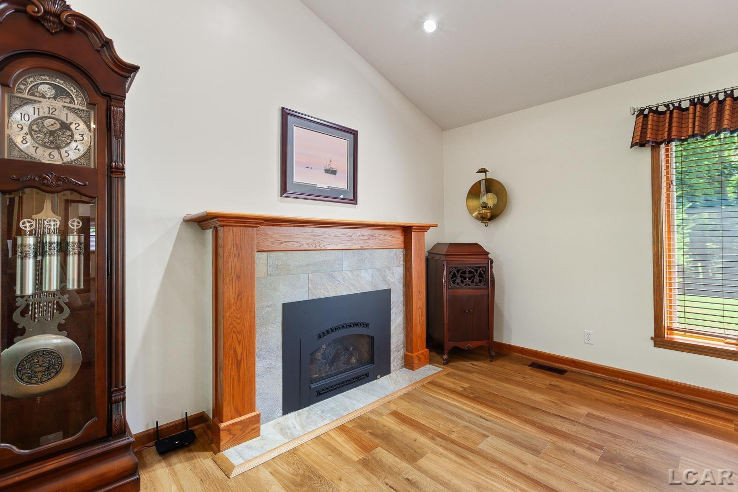817 Outer Drive, Tecumseh, MI 49286 — Photo 11