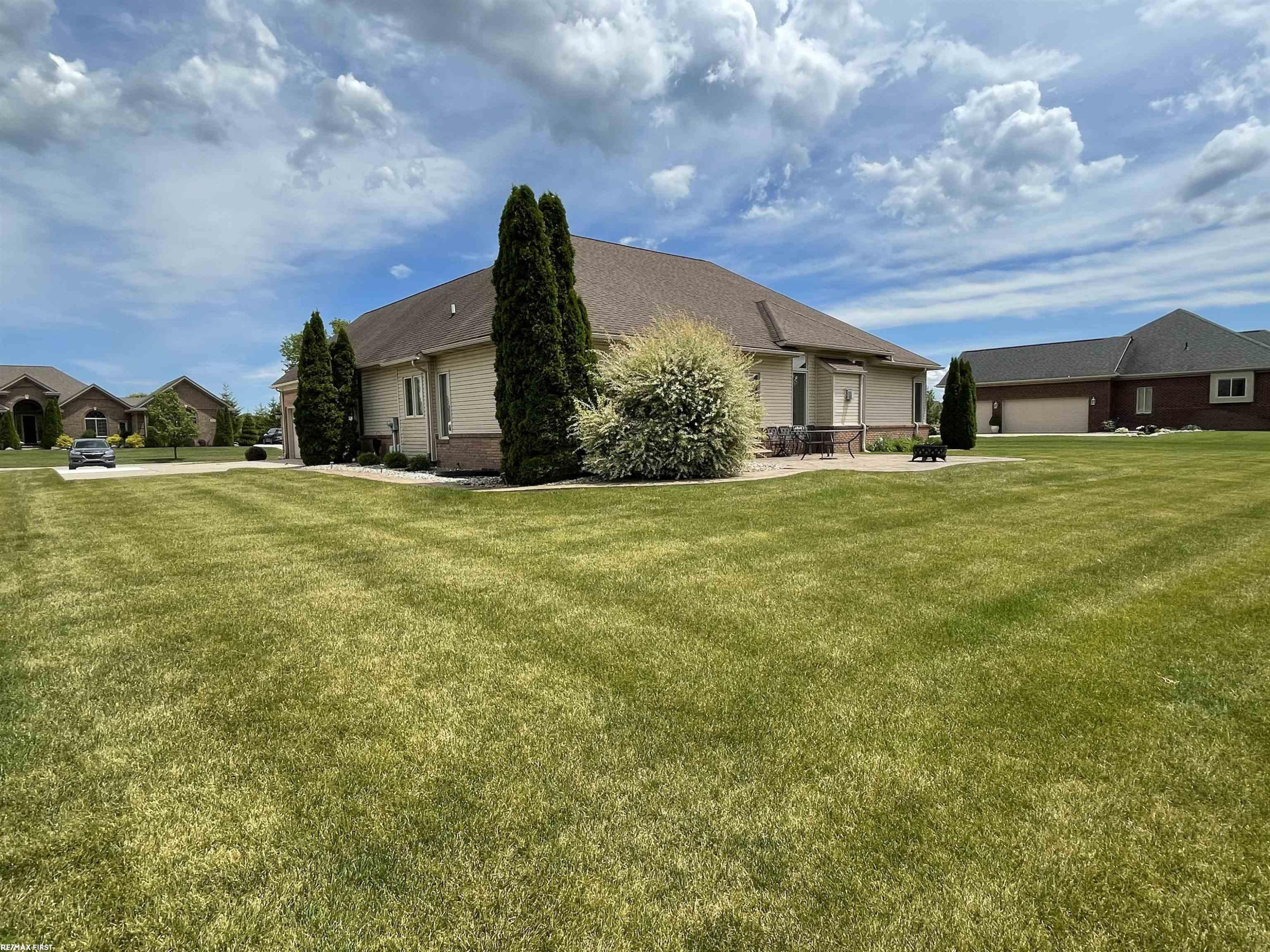 28598 Liparoto Boulevard, Flat Rock, MI 48134 — Photo 4