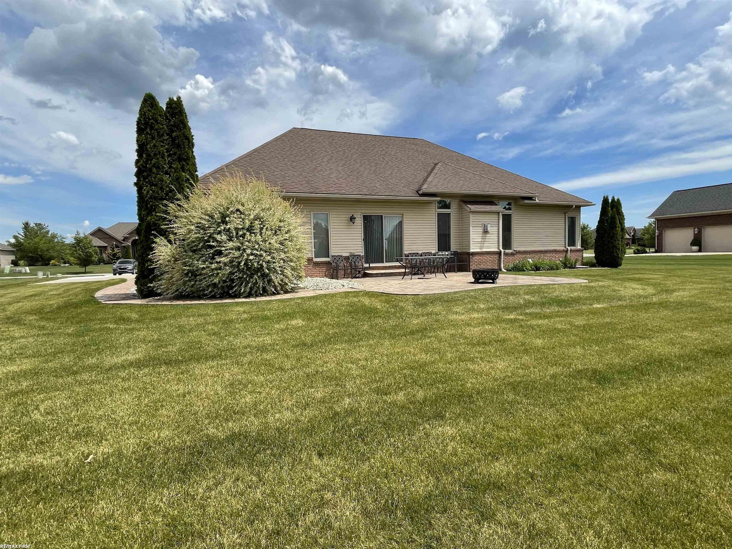 28598 Liparoto Boulevard, Flat Rock, MI 48134 — Photo 5