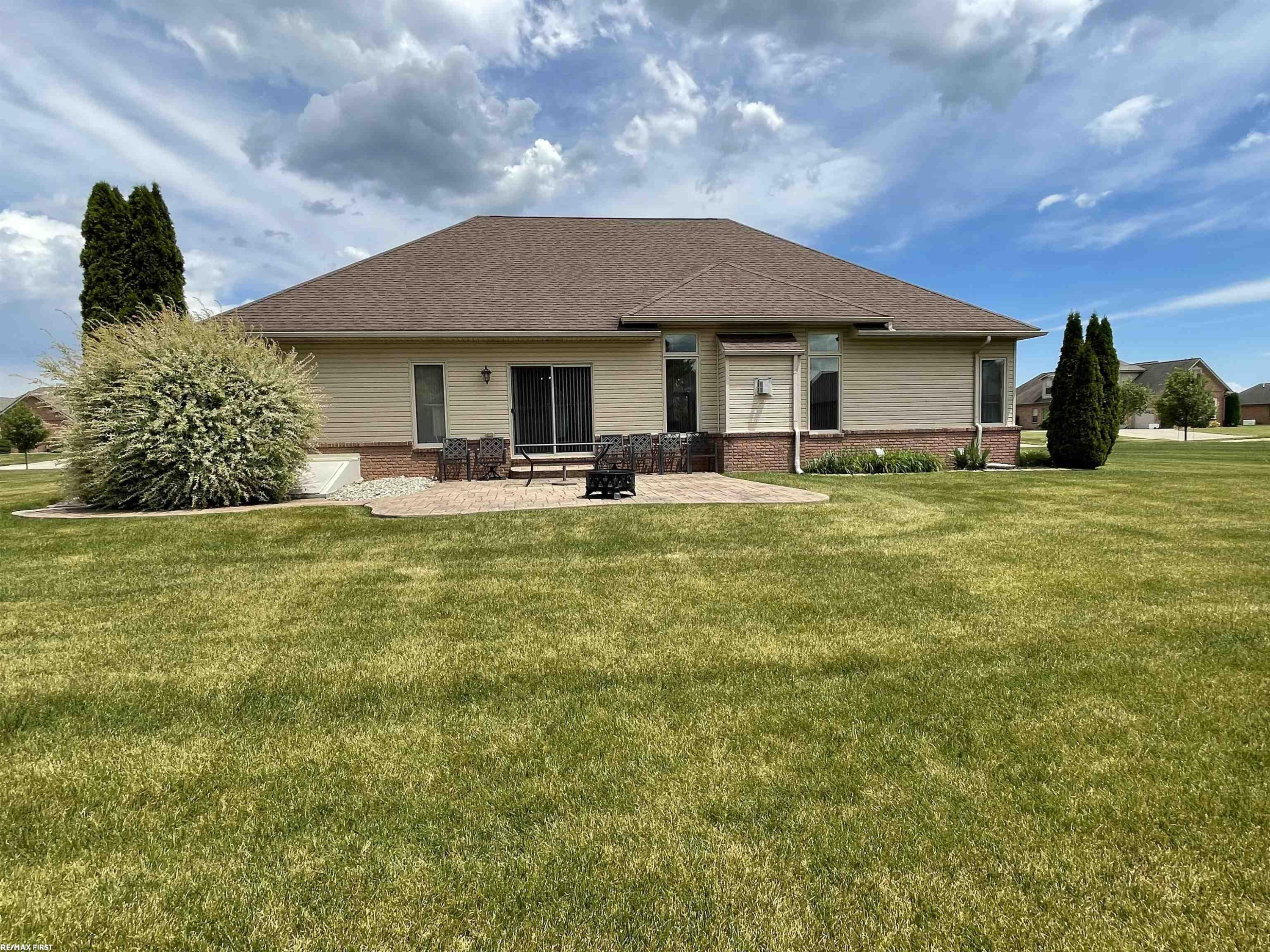 28598 Liparoto Boulevard, Flat Rock, MI 48134 — Photo 6