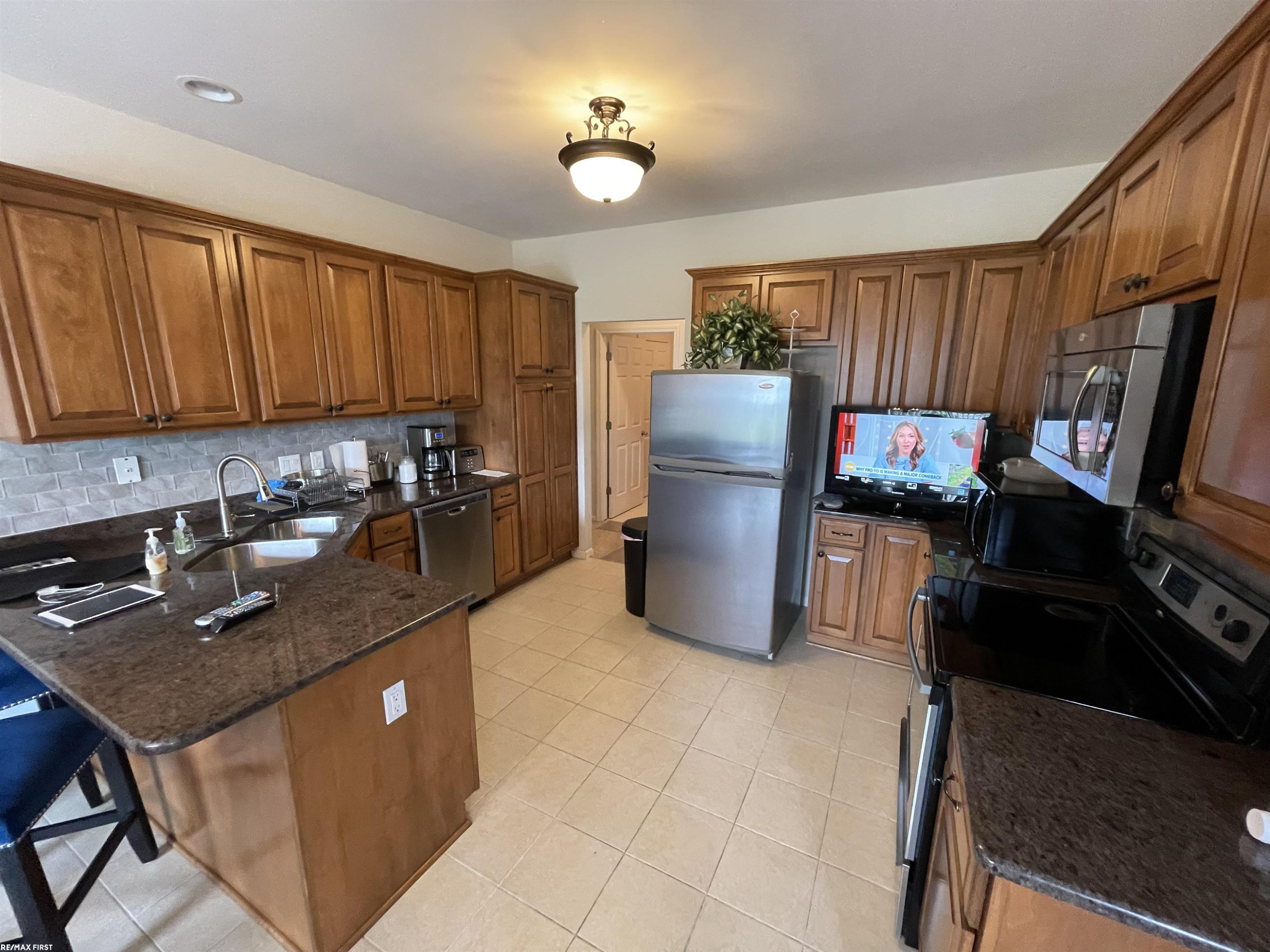28598 Liparoto Boulevard, Flat Rock, MI 48134 — Photo 13