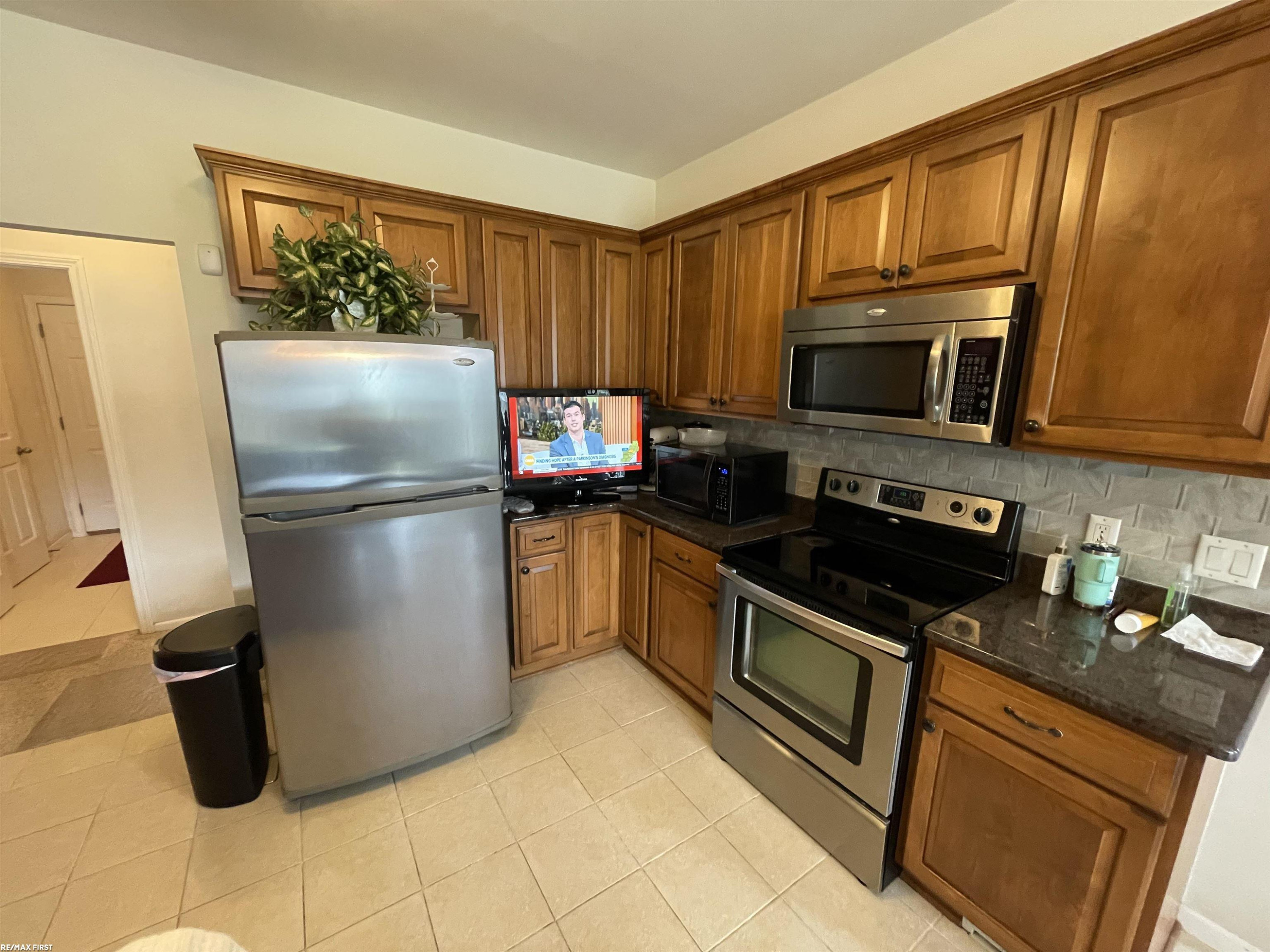 28598 Liparoto Boulevard, Flat Rock, MI 48134 — Photo 14
