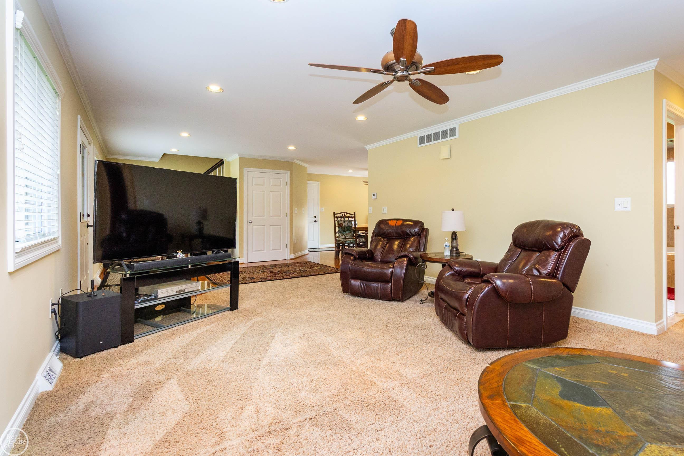 39745 Sylvia Street, MI — Photo 9